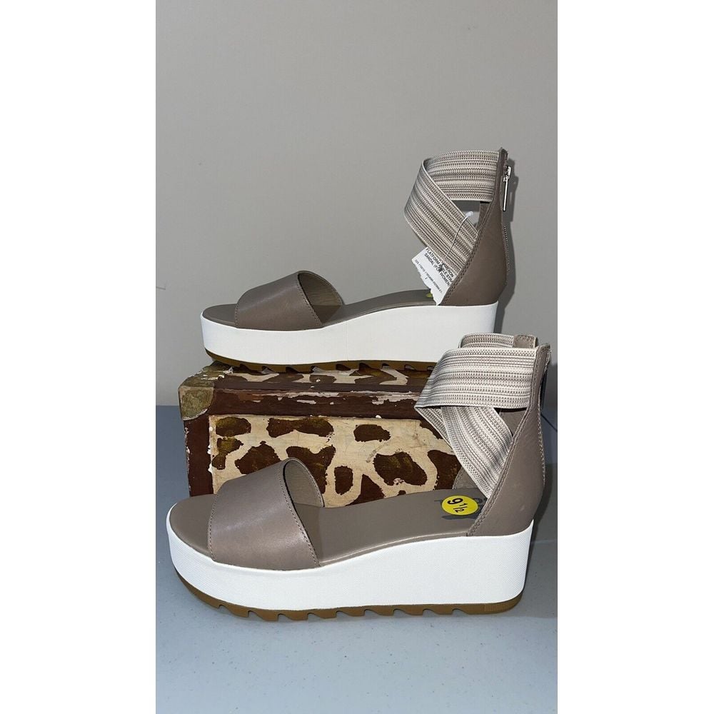 NIB Sorel Cameron 9.5M Flatform Platform Ankle Strap Leather Sandals Taupe
