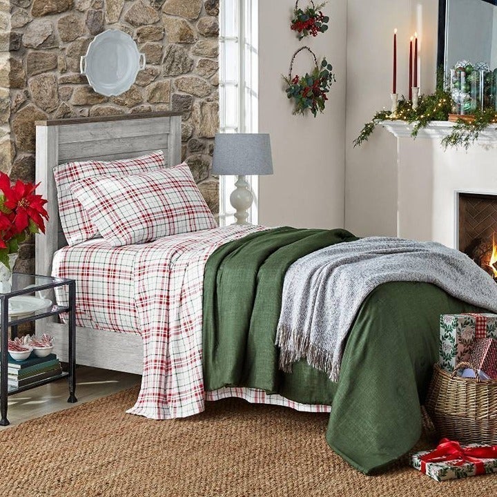 Member's Mark Flannel 4 piece Sheet Set- Holiday Plaid