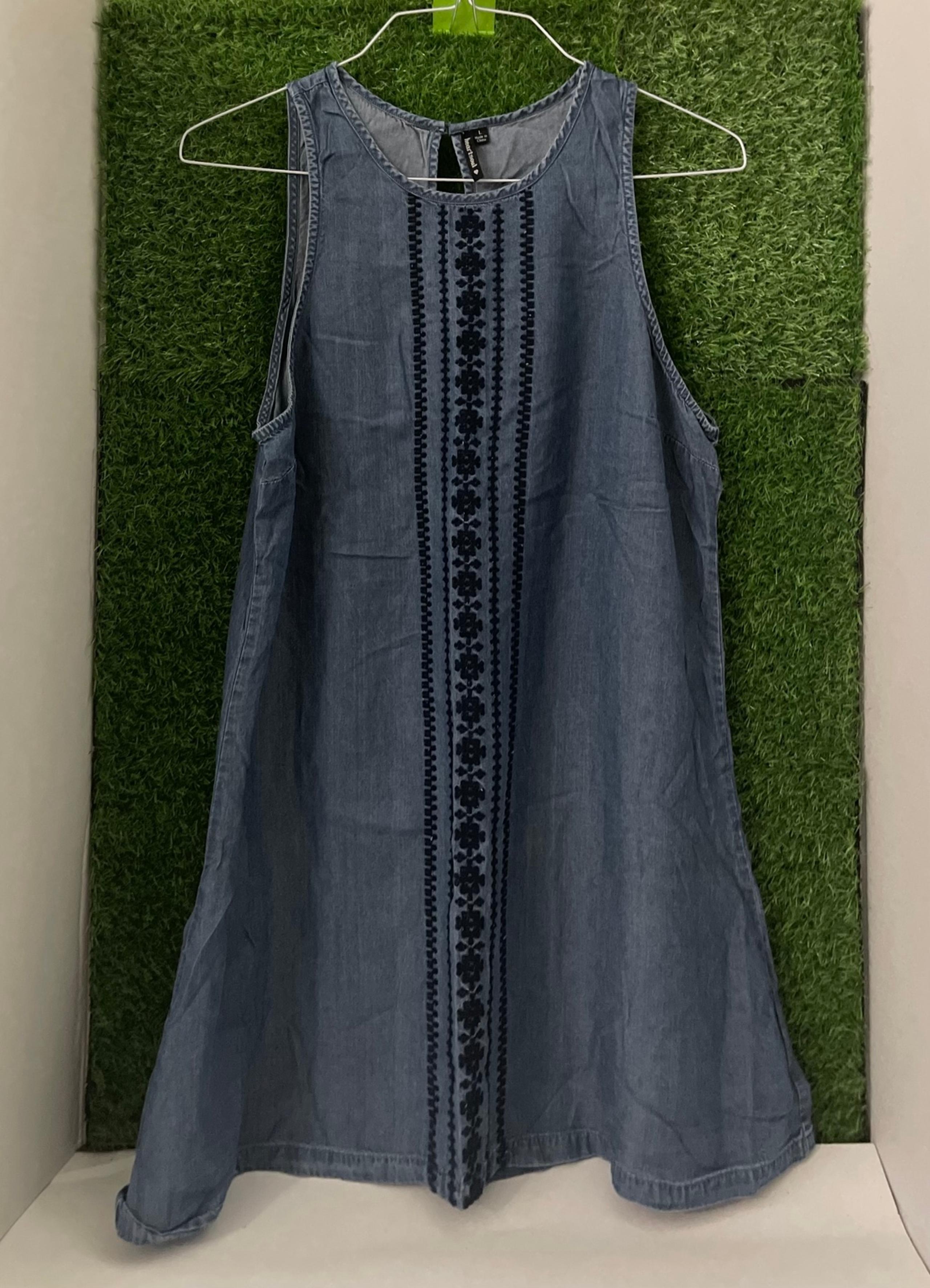 sleeveless dresses