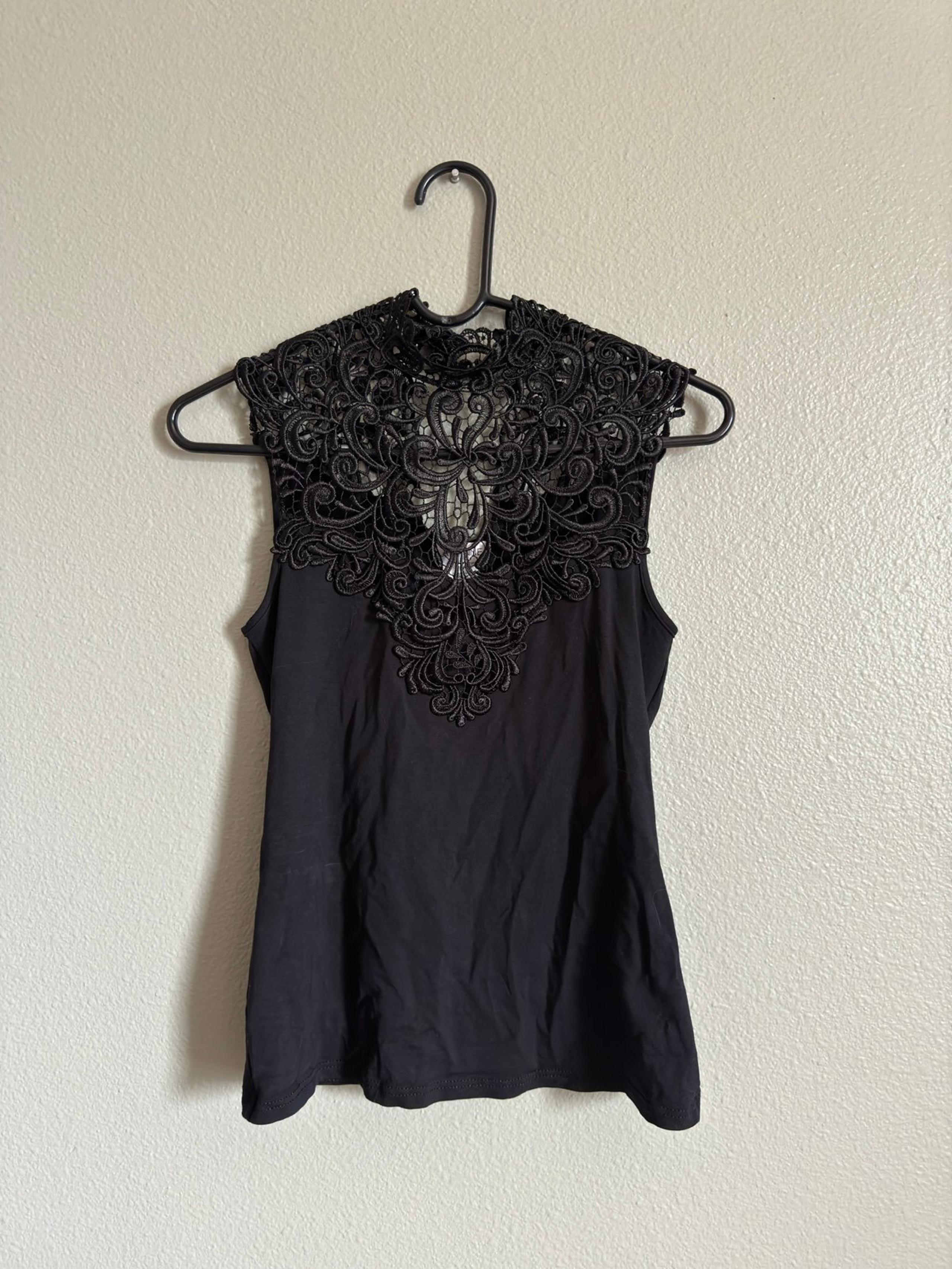 Arianne Women’s Black Top
