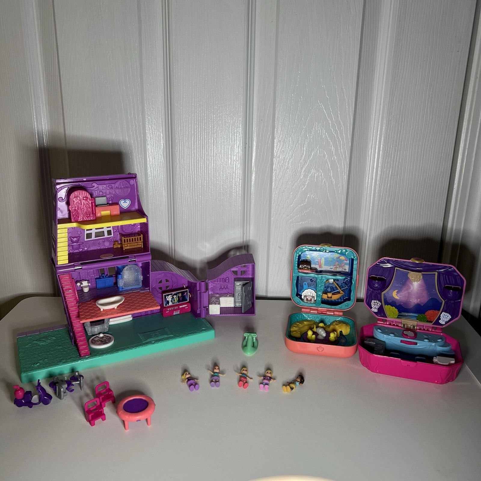 Polly Pocket Pollyville House, Mermaid Cove Compact, Tiny Twirling Music Box