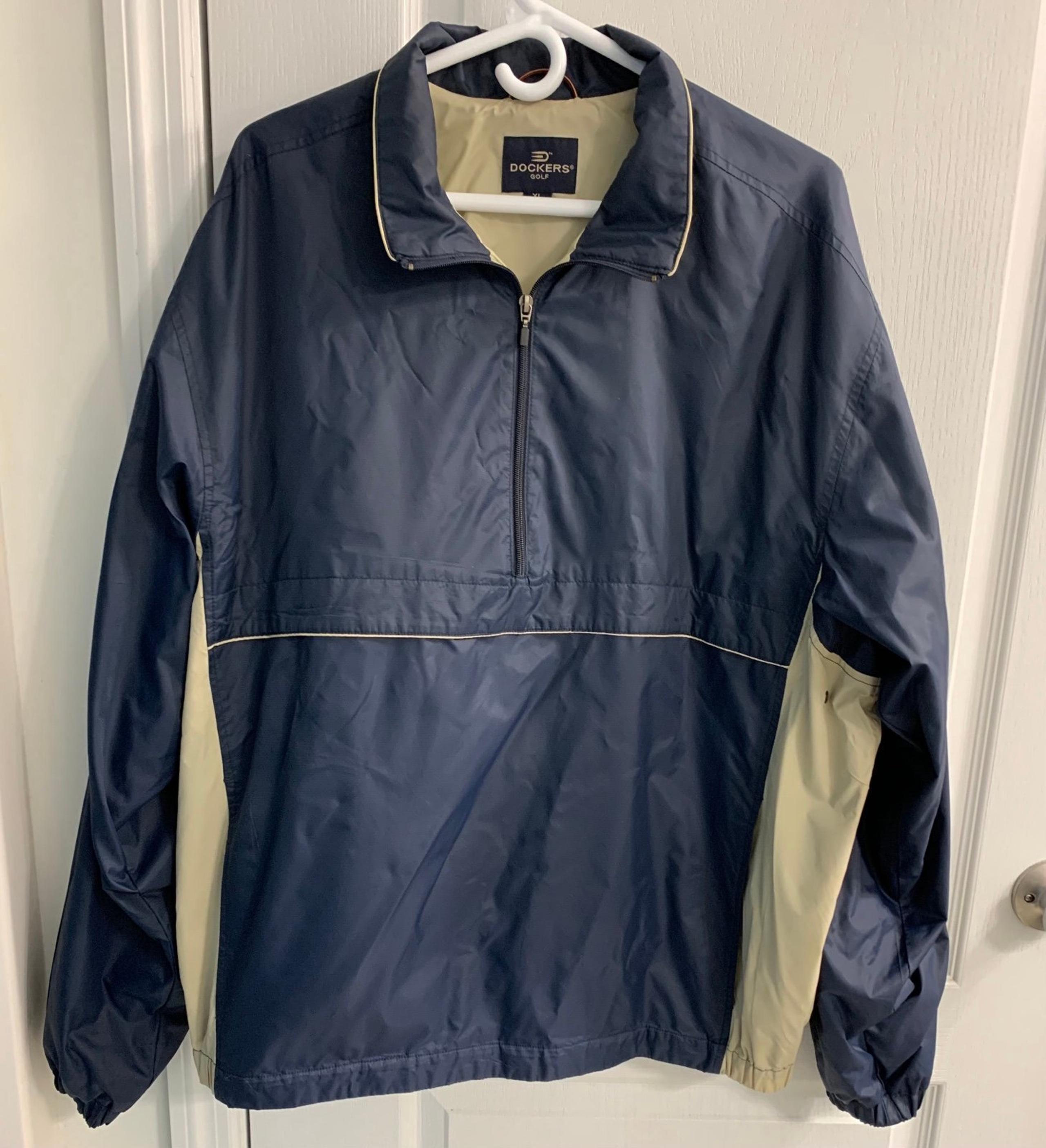 Dockers Men’s Windbreaker Jacket. Size LARGE