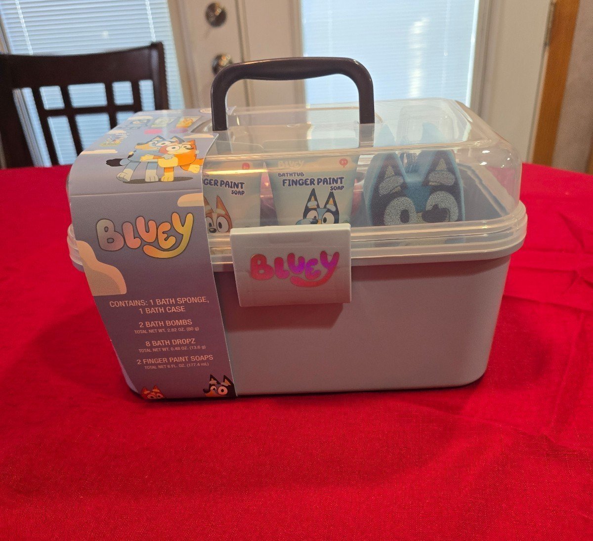 NEW & HARD TO FIND BLUEY BATH CASE SET WITH FUN STUFF INSIDE!!