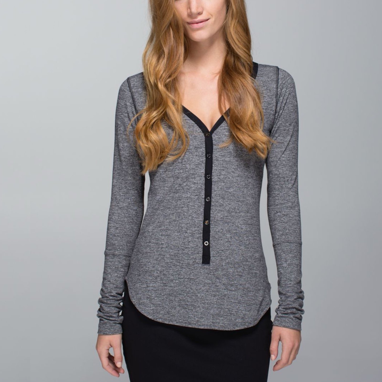 Lululemon Awesoma Henley Sz 8 In Heathered Black