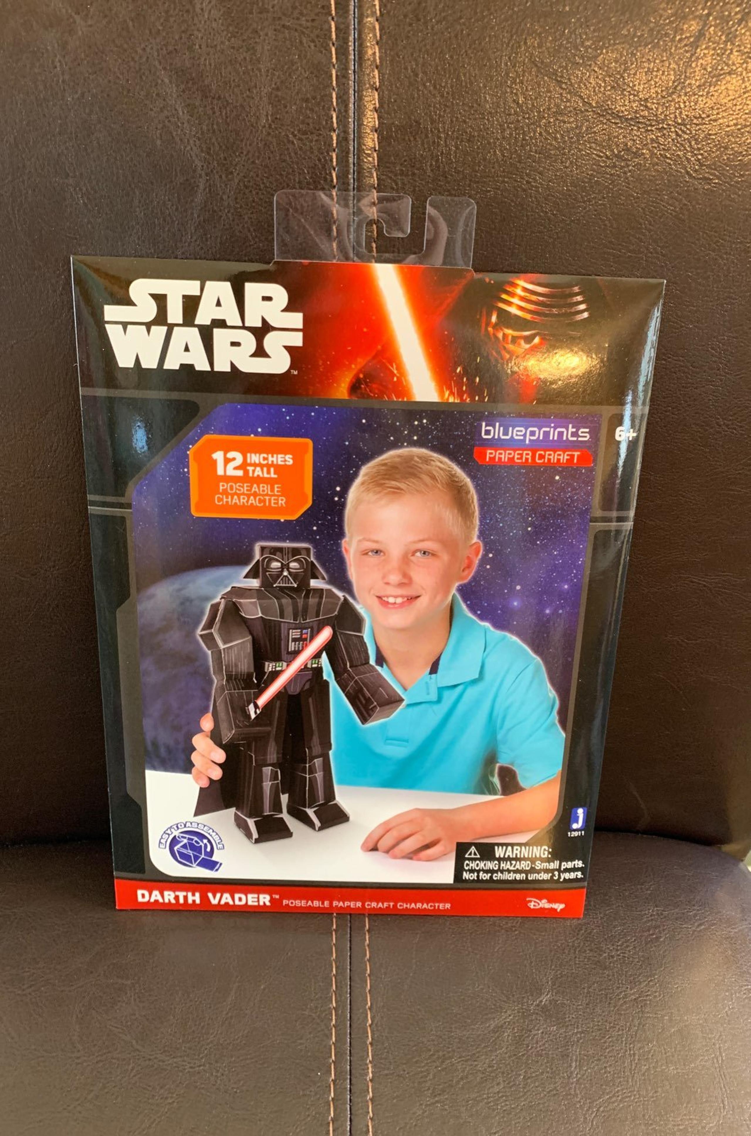 Star Wars Darth Vader Paper craft charac