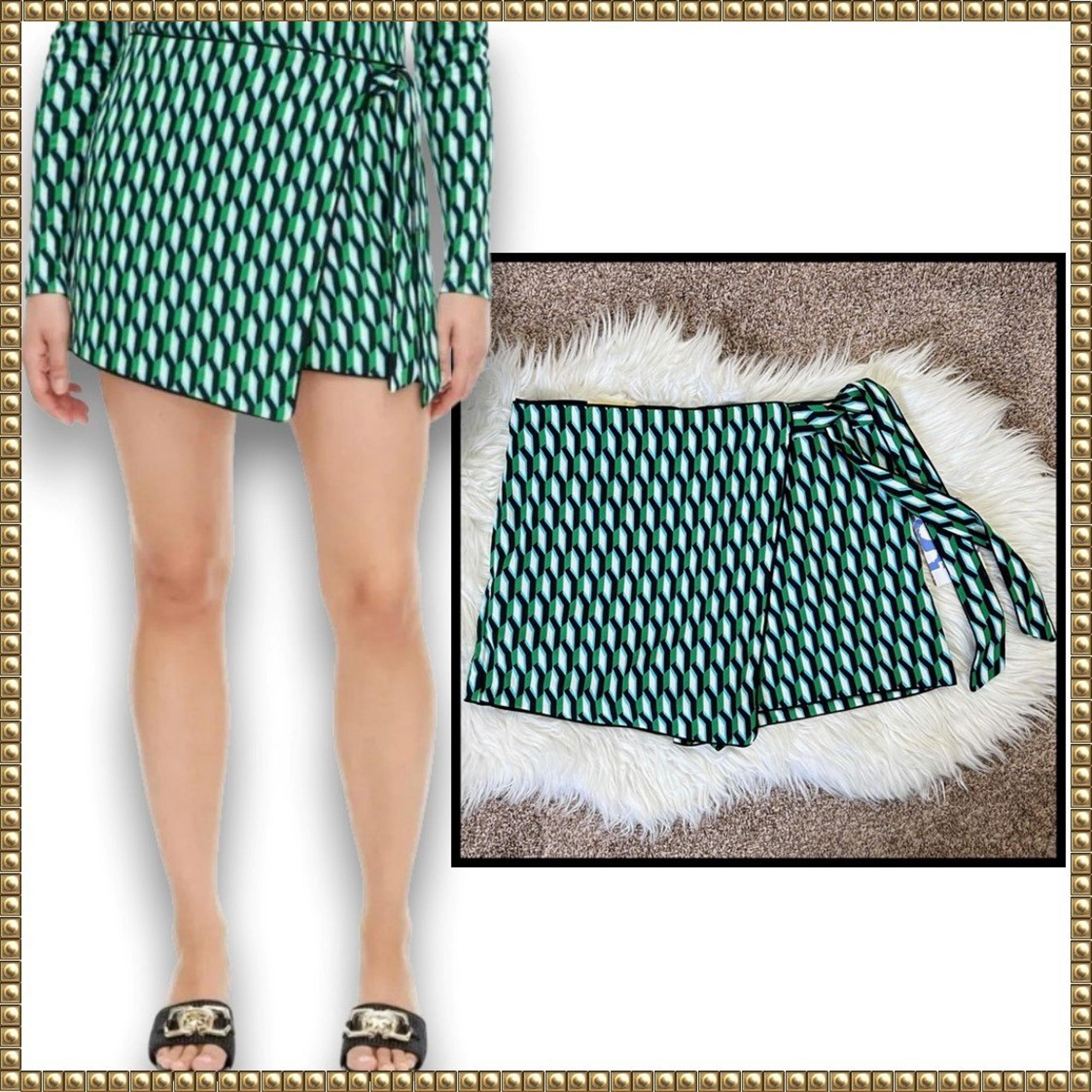 NWT Diane von Furstenberg x Target Side Wrap Arrow Geo Green Mini Skort Large