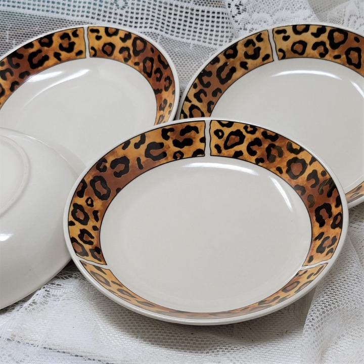 Majesticware by Sakura Stoneware Tribe 1997 Soup Bowls Four (4)
