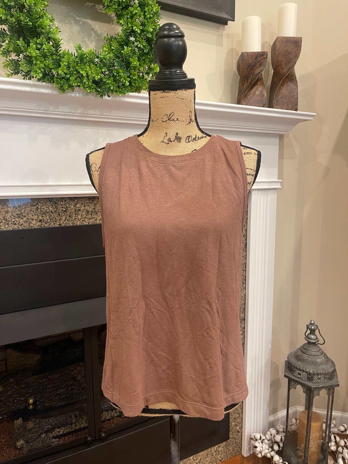 Gym Shark Gymshark Light Brown Sleeveless Workout Open Back Top Tank Size Small