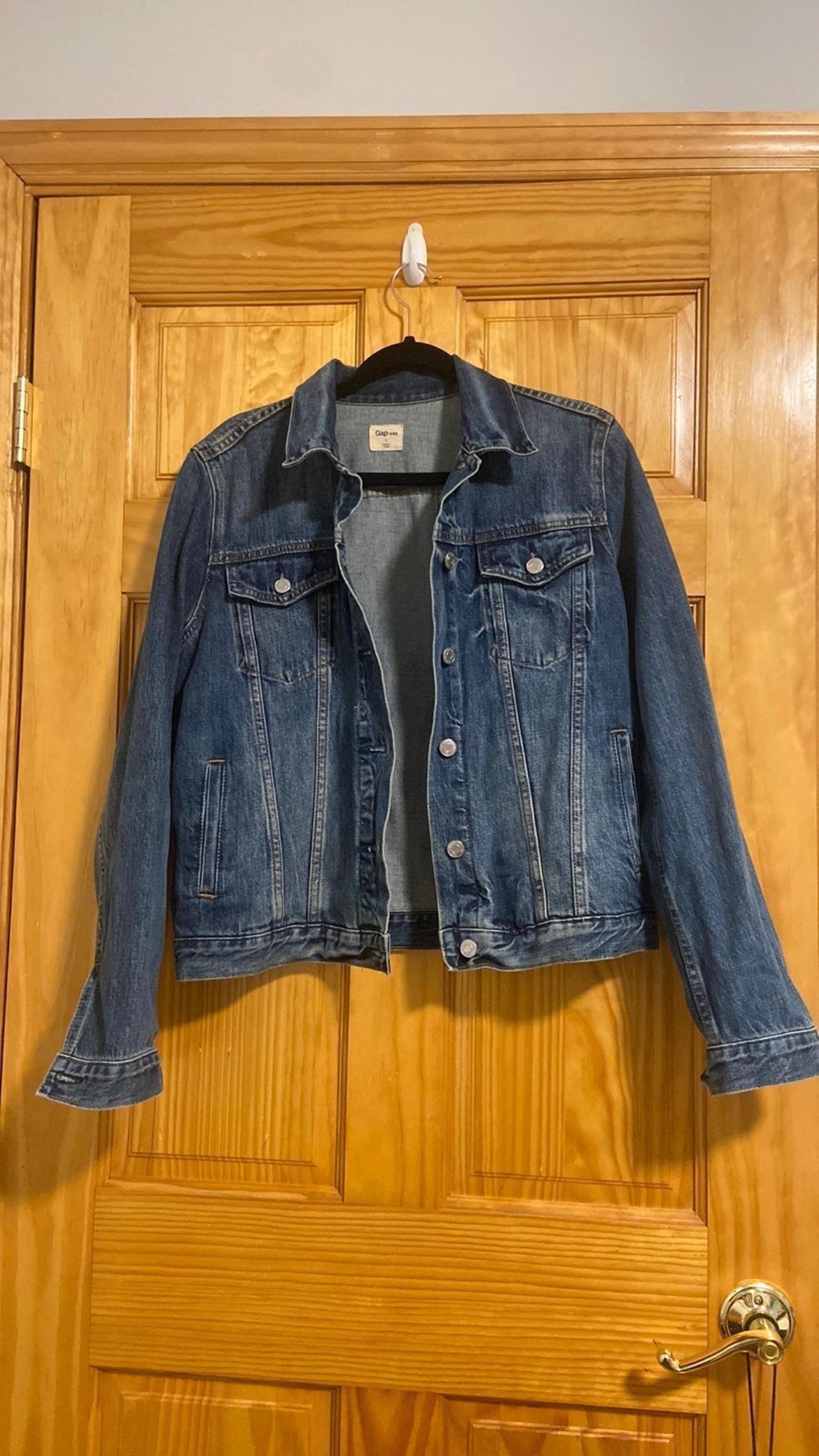 Women’s Gap 1969 Jean denim fall spring jacket with buttons size large