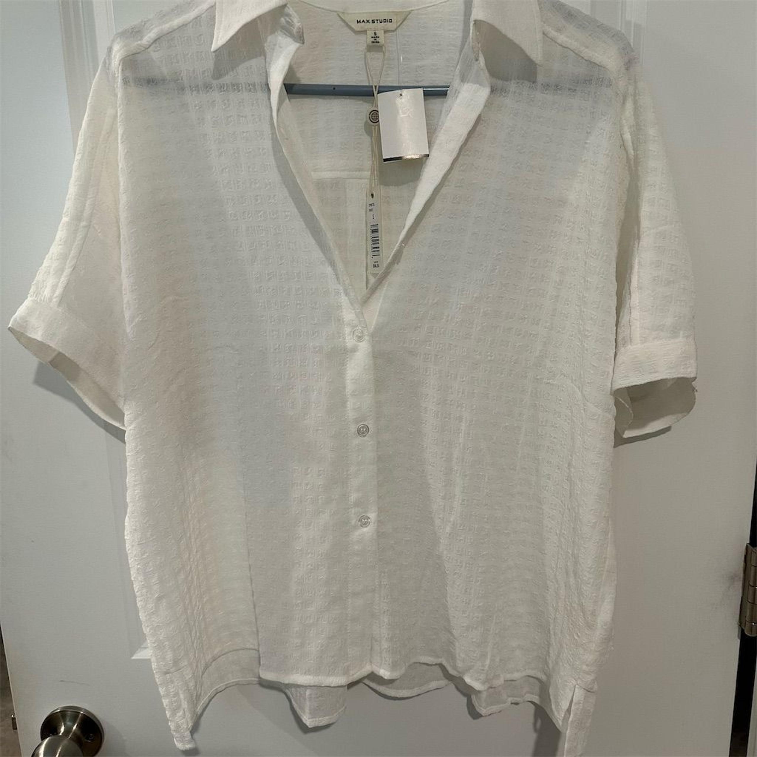 Max Studio Women's Textured White Button-Up Shirt Size S Casual Spring