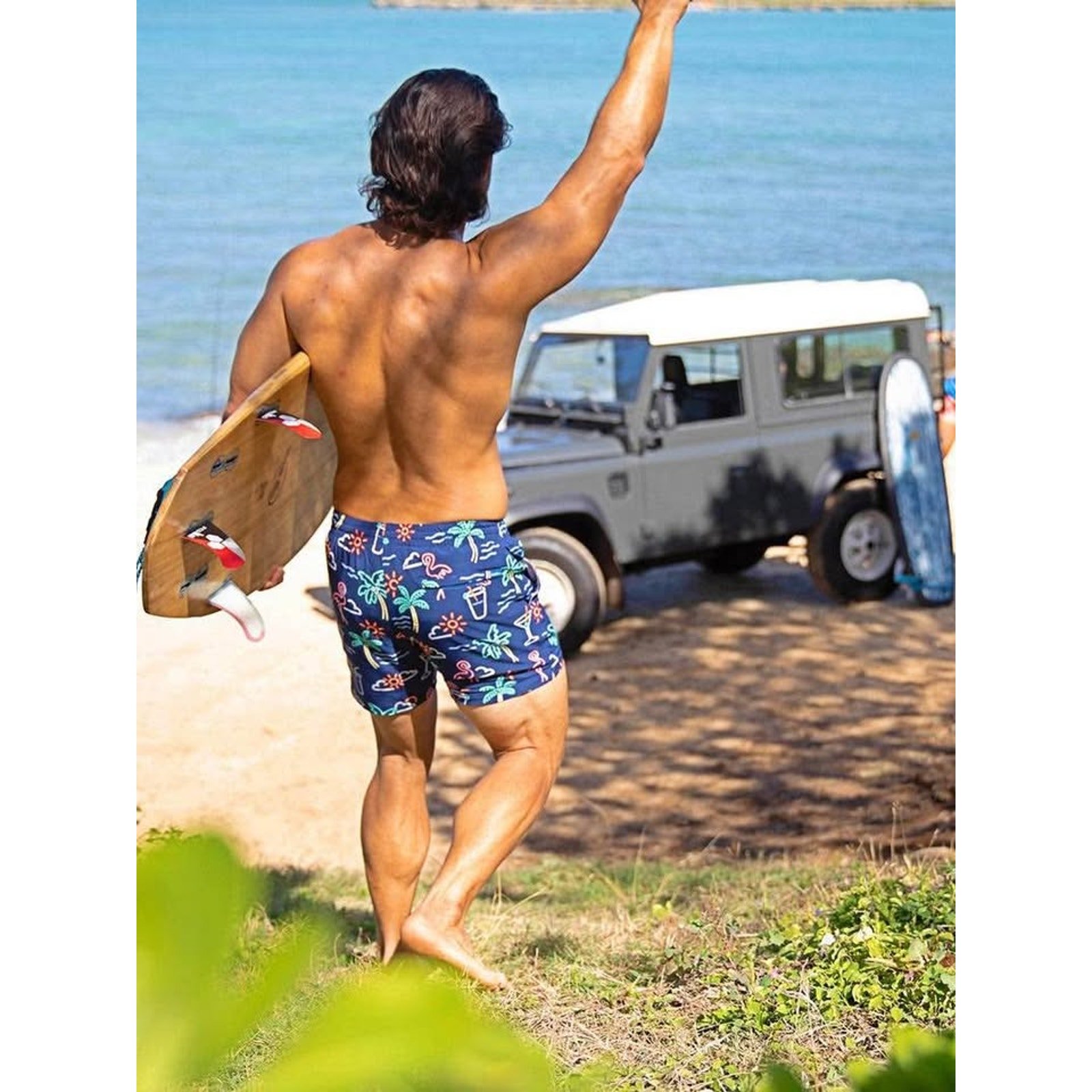 Chubbies Men’s Neon Lights Classic Swim Trunks 5.5” Size XXL