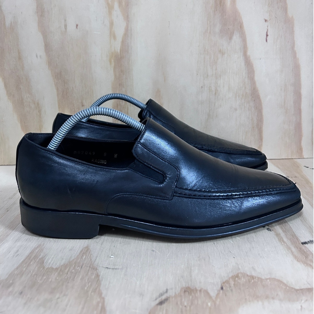 Bruno Magli - Raging Handmade Loafer - Dress Shoes - Black - Men's - 8W