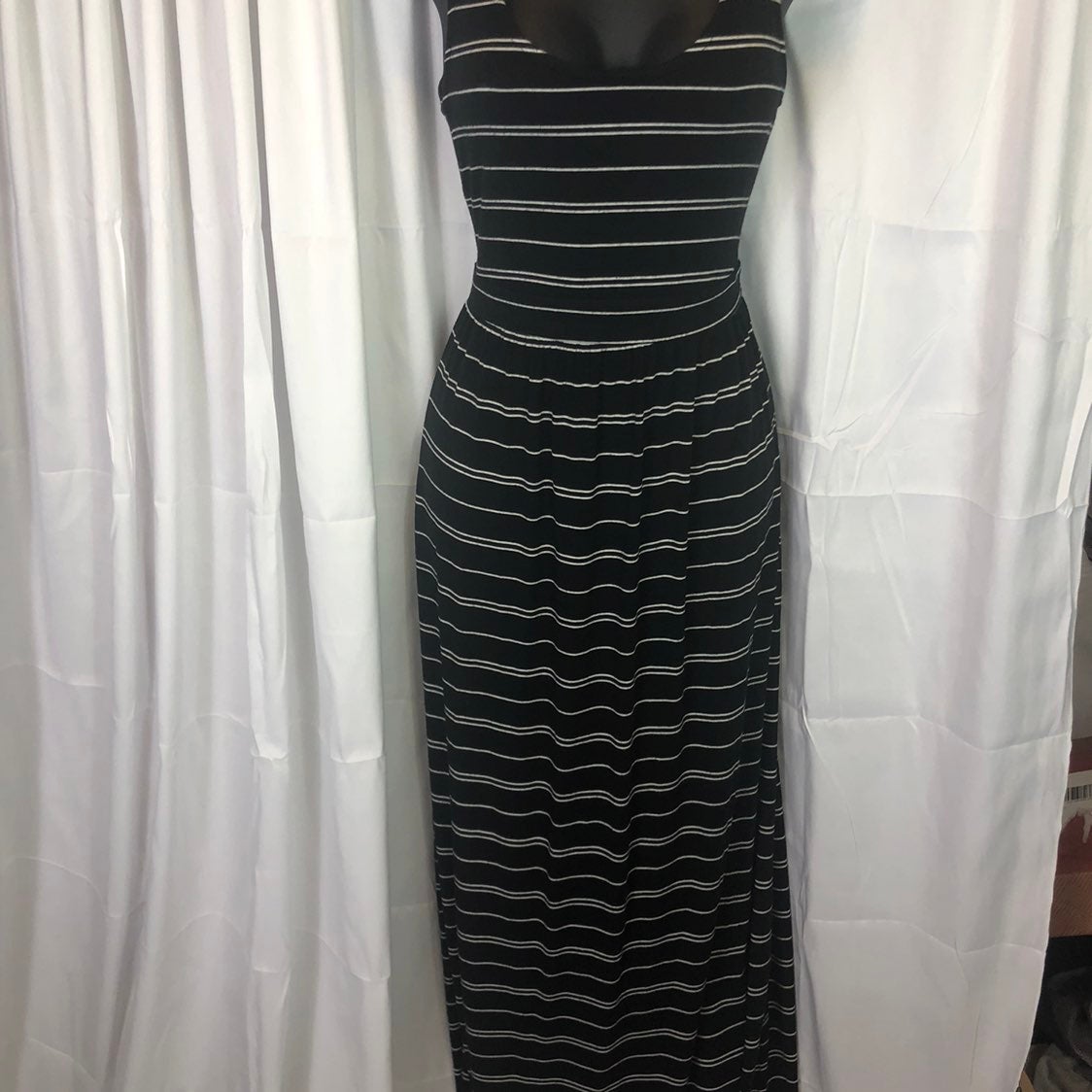 NWT Athleta Boulevard Maxi Dress Black SIZE M #405484 N0617