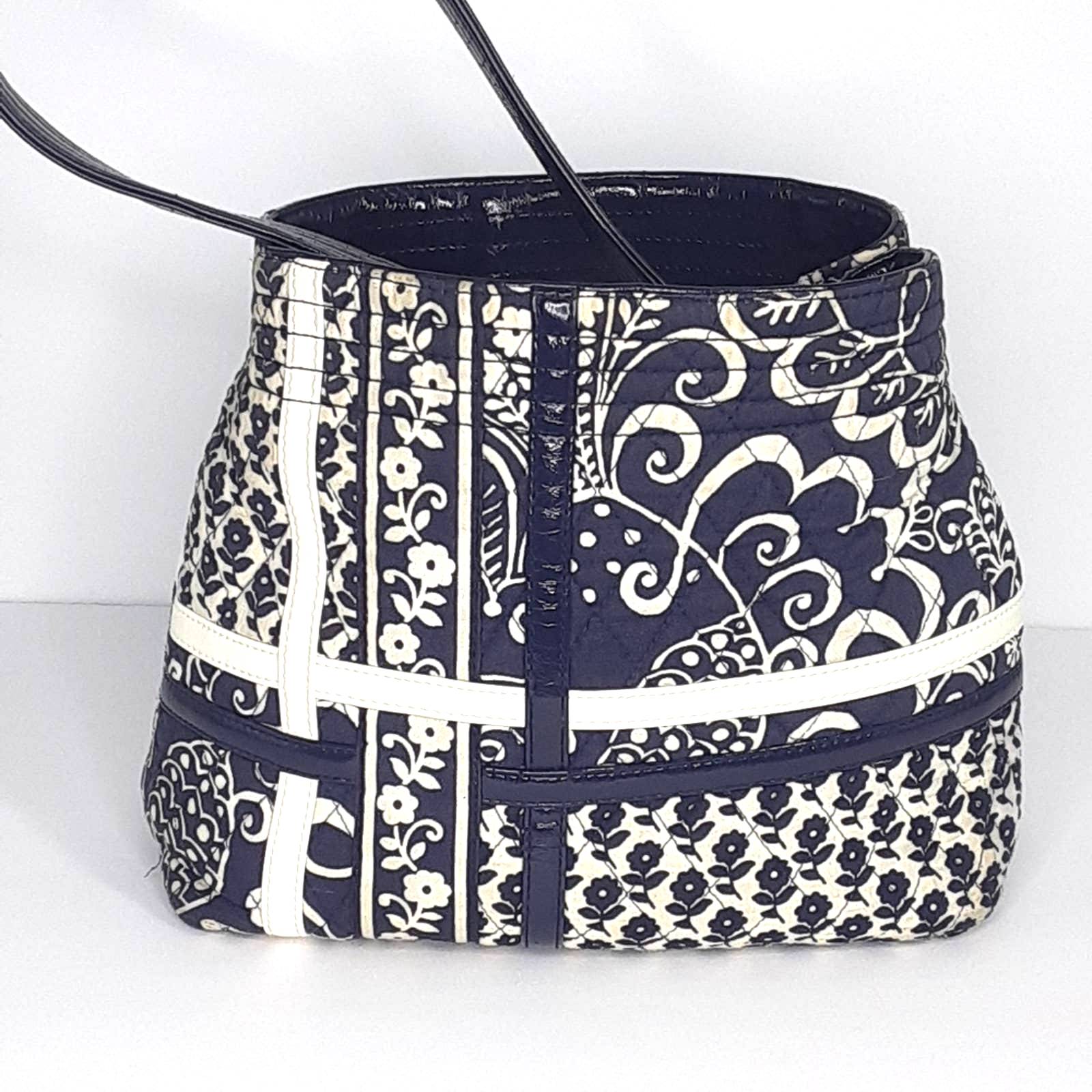 Vera Bradley Navy & White bucket purse