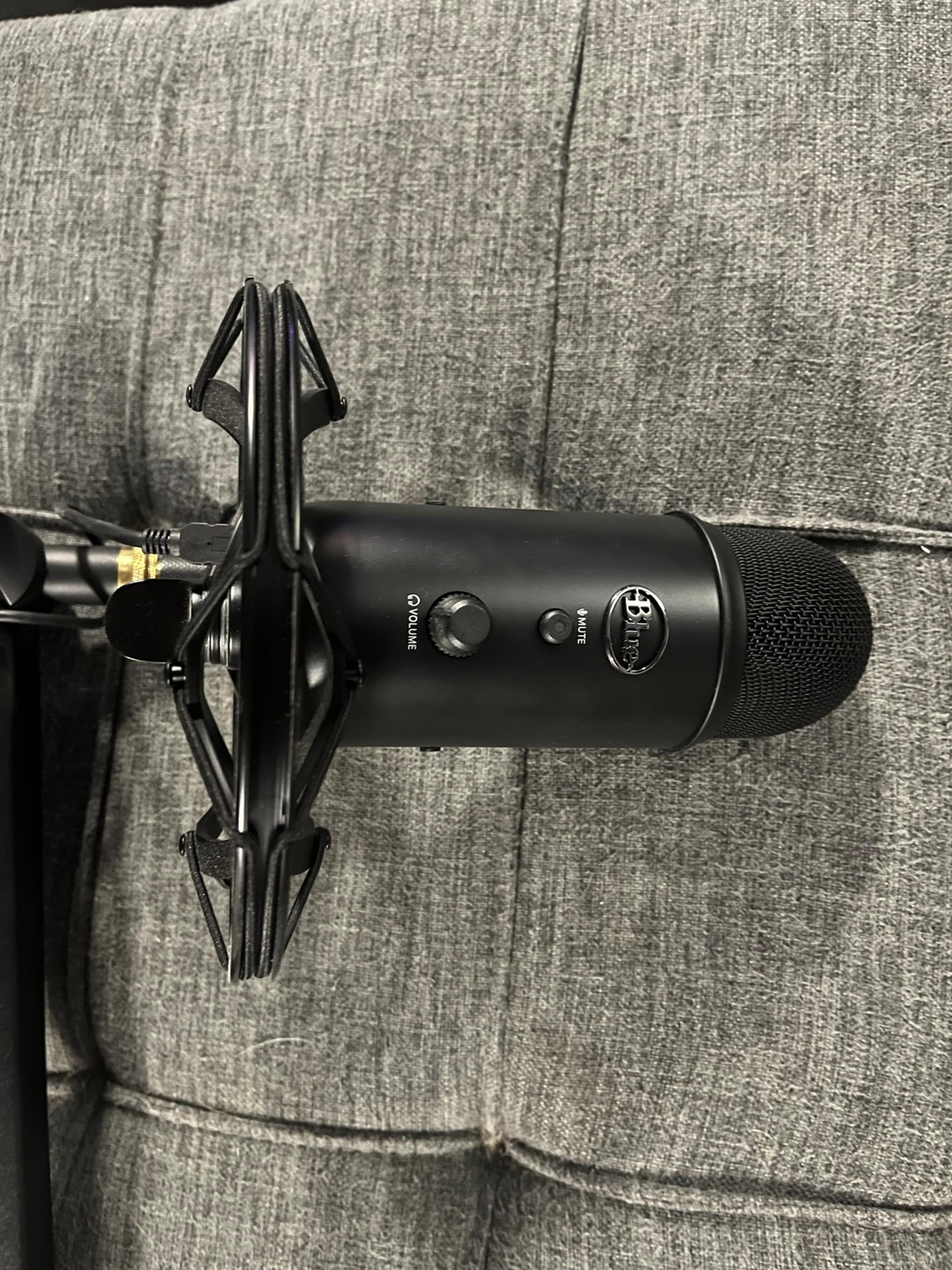 Blue Yeti Mic with Yeticaster
