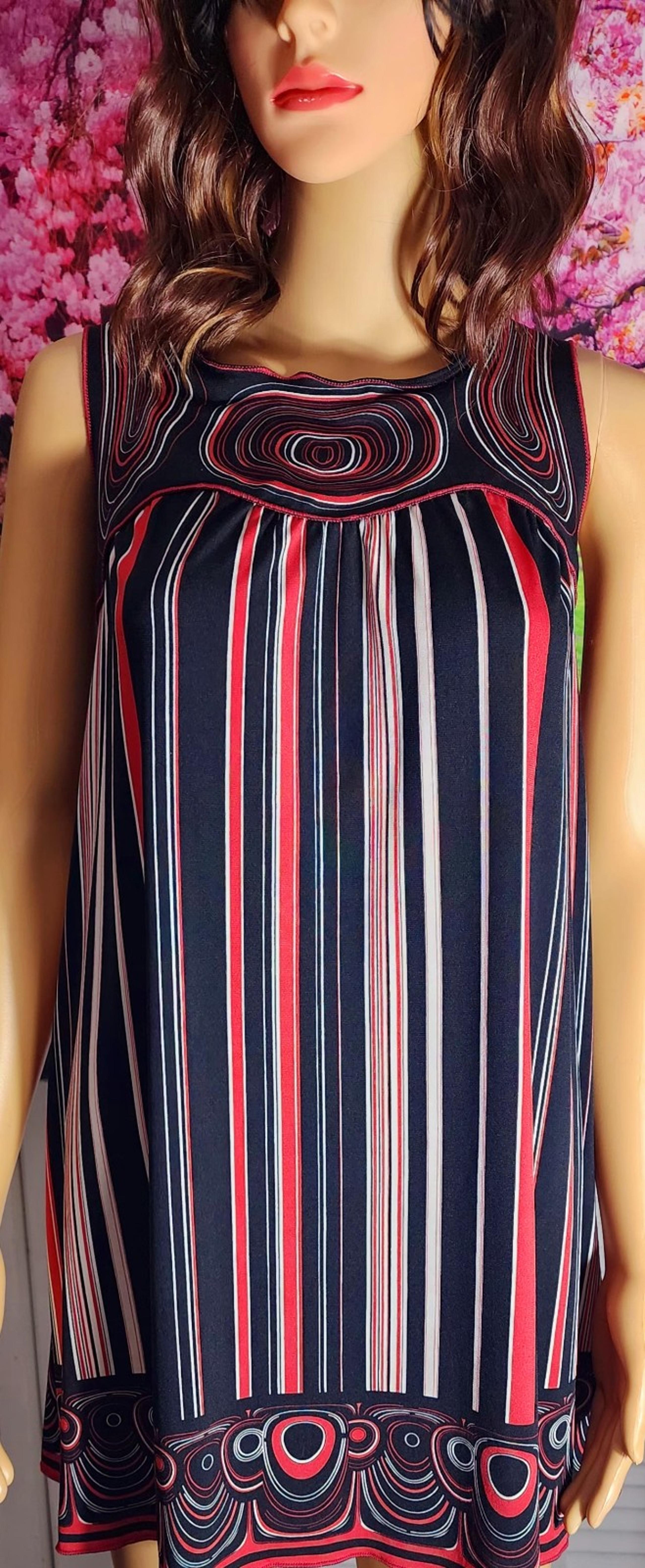 Max Edition XL dress sleeveless, round neck, knee length