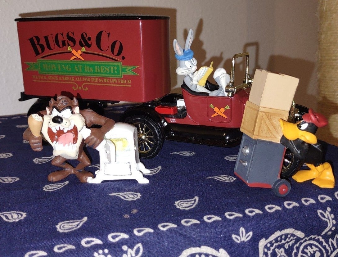 Bugs, Taz, Daffy 1918 Ford Cab & Trailer
