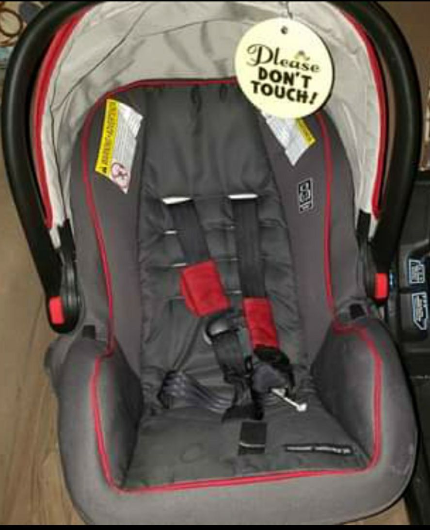 Graco Snugride Infant Car seat