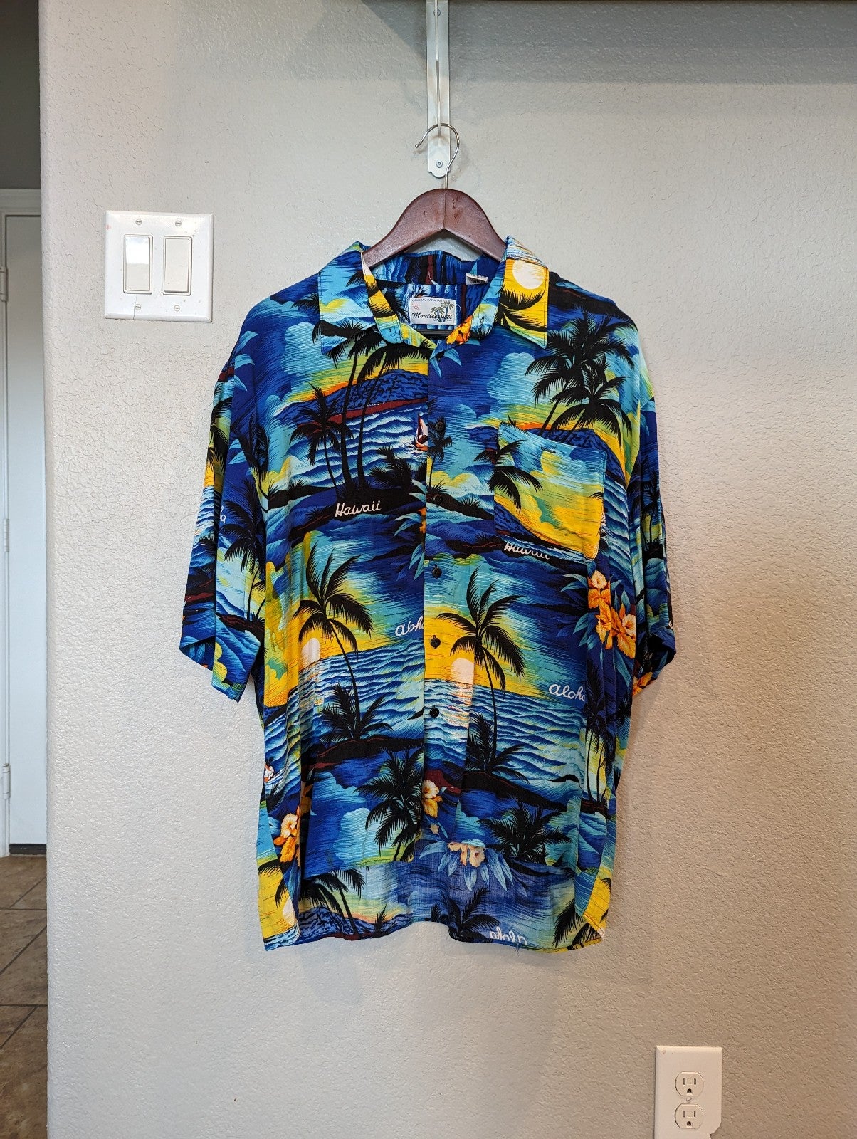 Vintage Blue island print rayon Hawaiian Shirt xl
