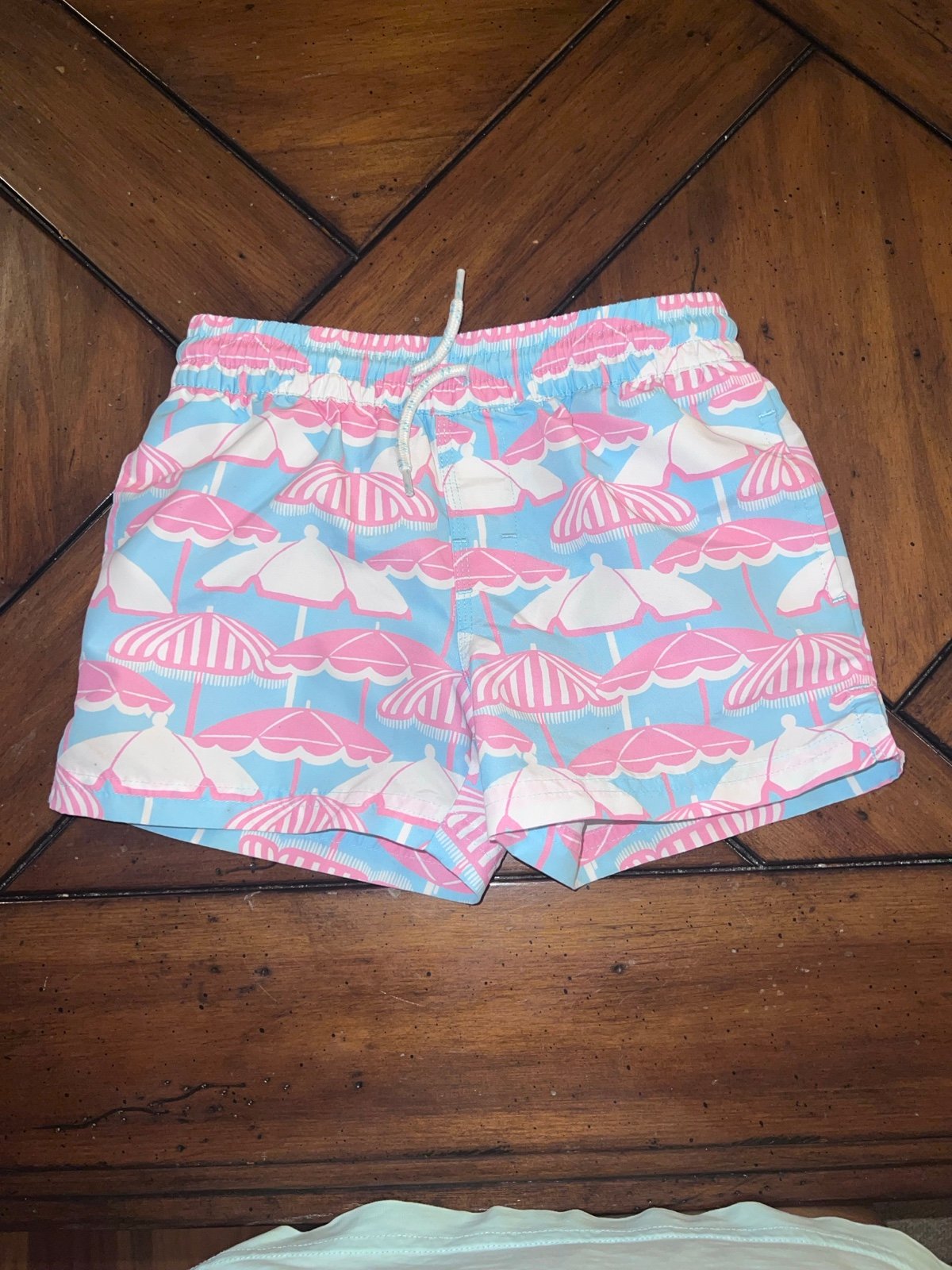 Umbrella swim trunks