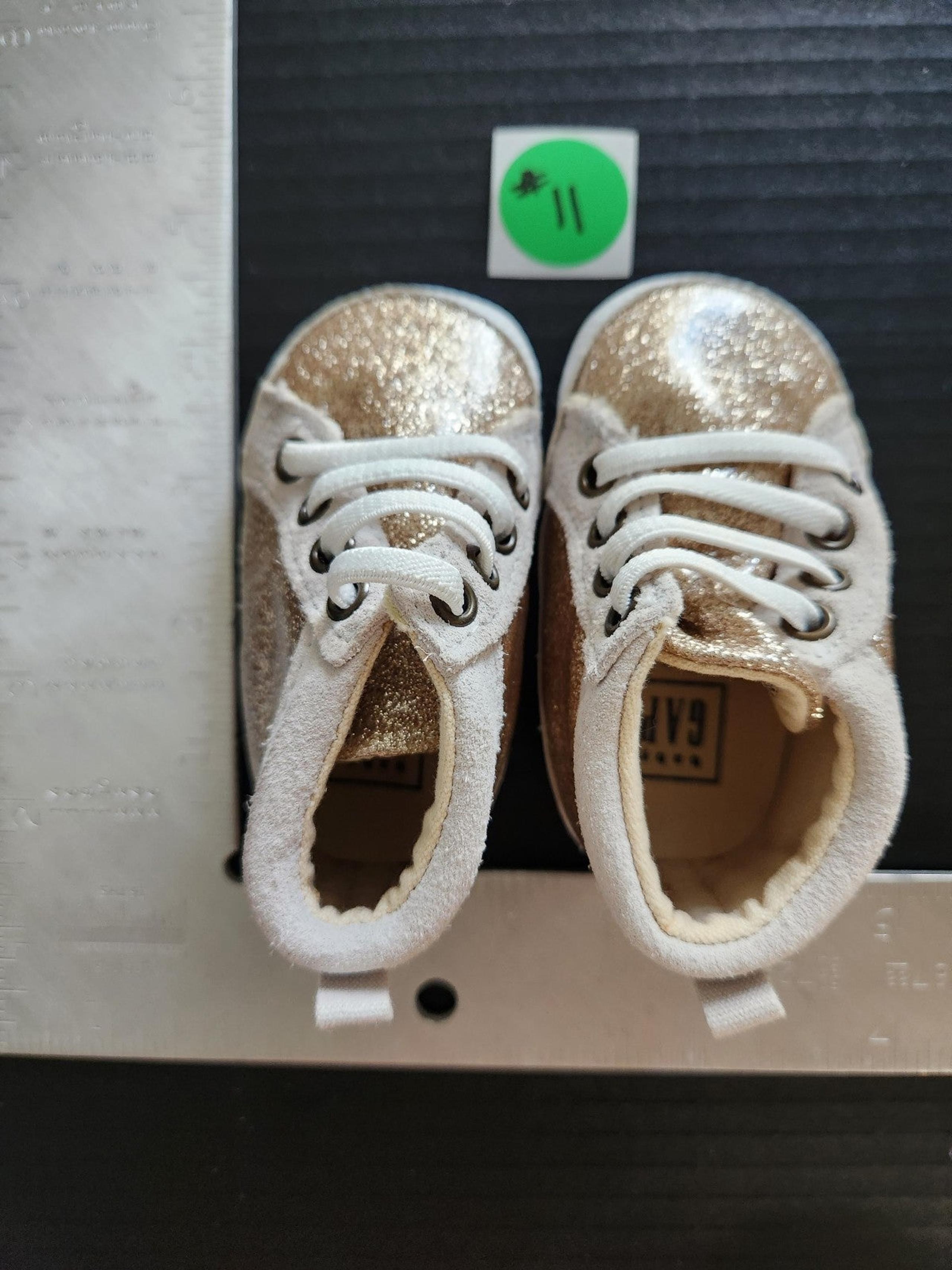 #11 Baby Gap Glitter Gold Sneakers 3-6 Months