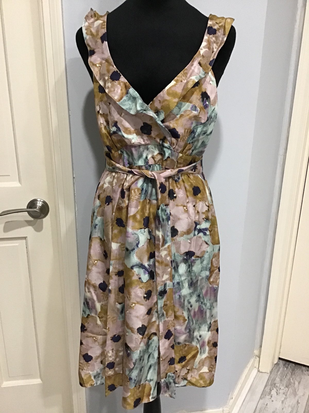 BNWT Theory dress