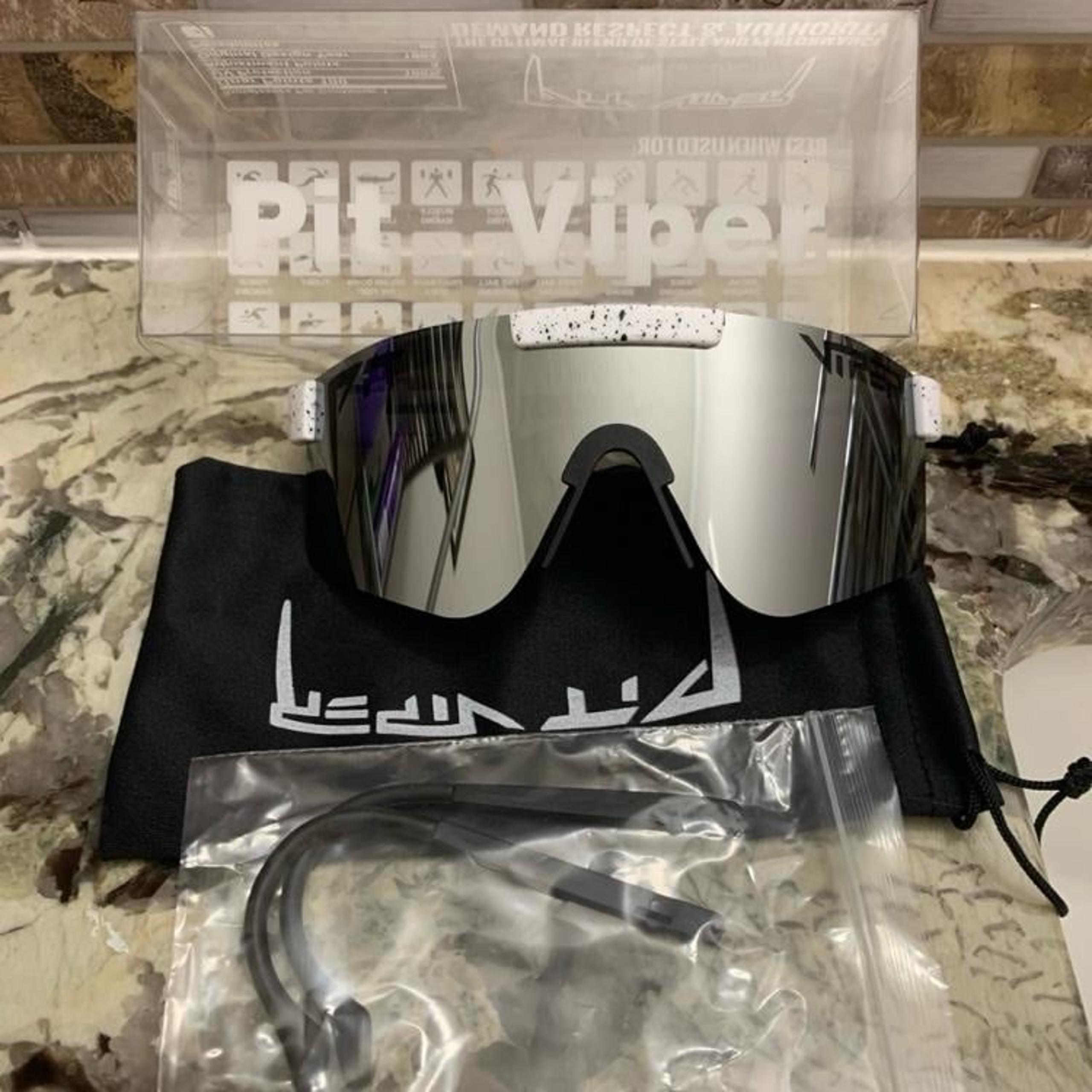 NIB Pit Vipers Sunglasses Men’s Women’s Eyewear Summer Fun C17