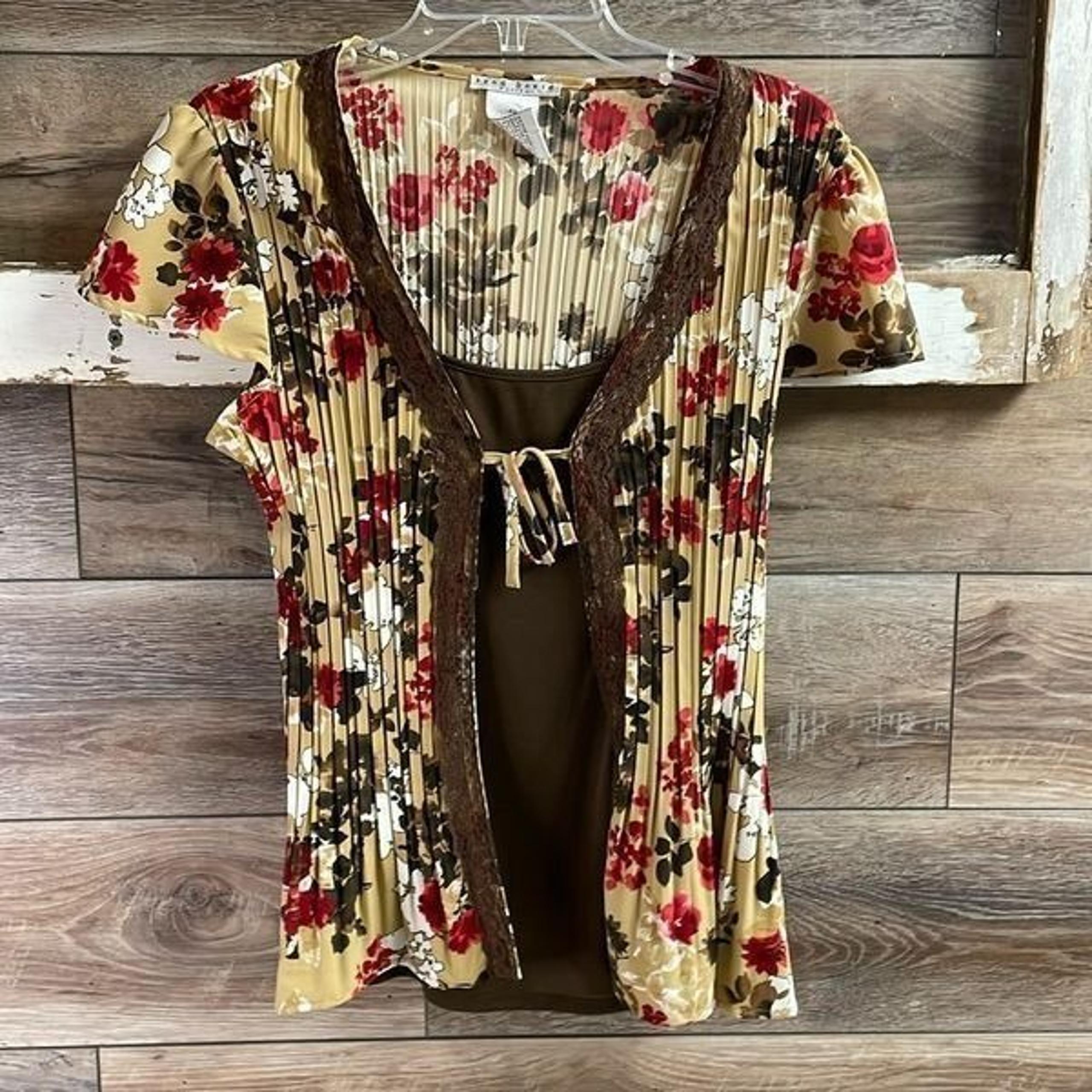 FRED DAVID Womens Petite Floral Blouse Faux Camisole Lace Trim Pleated Size PM
