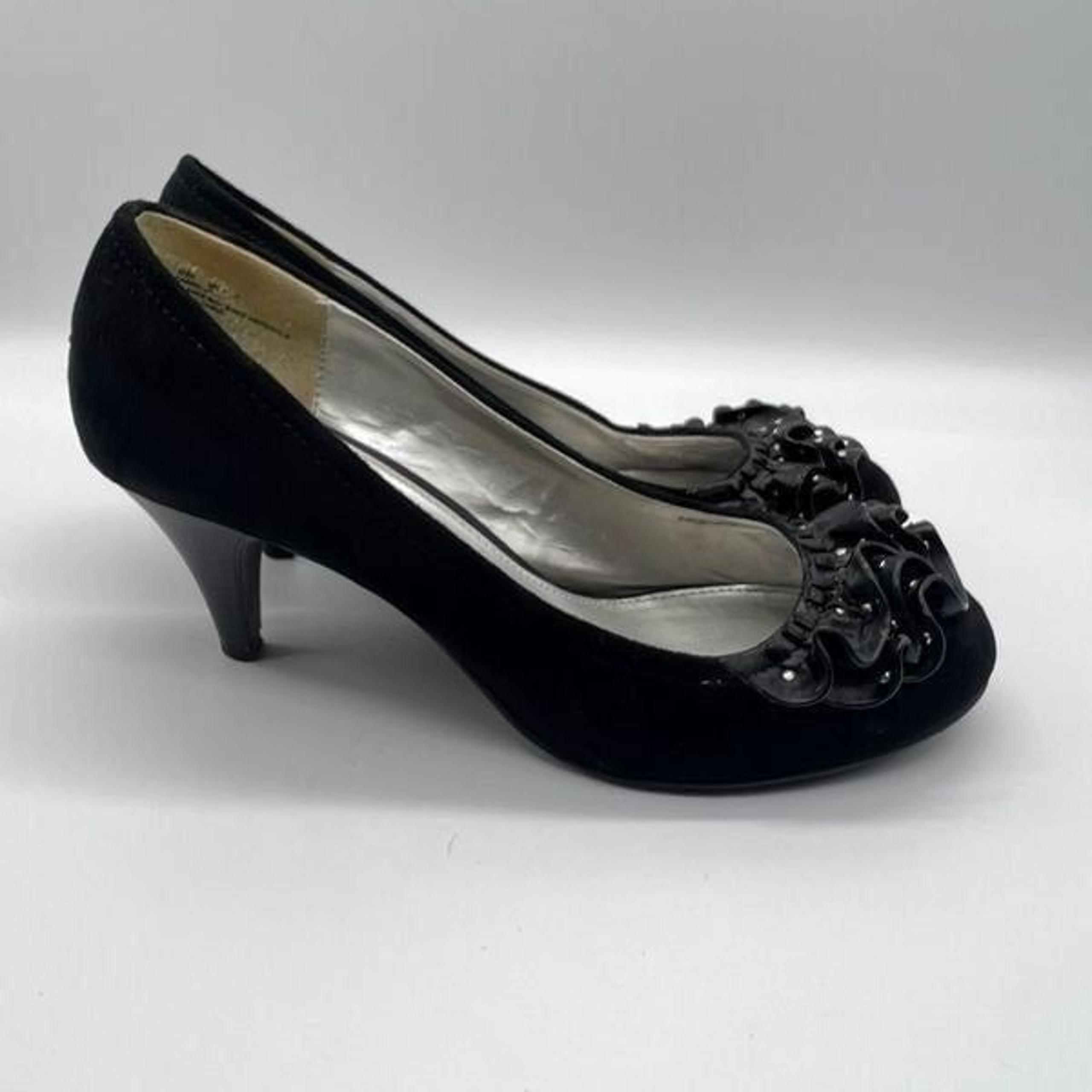 Mix It Faux Suede Heels with Ruffles Embellished with Studs Size 8M
