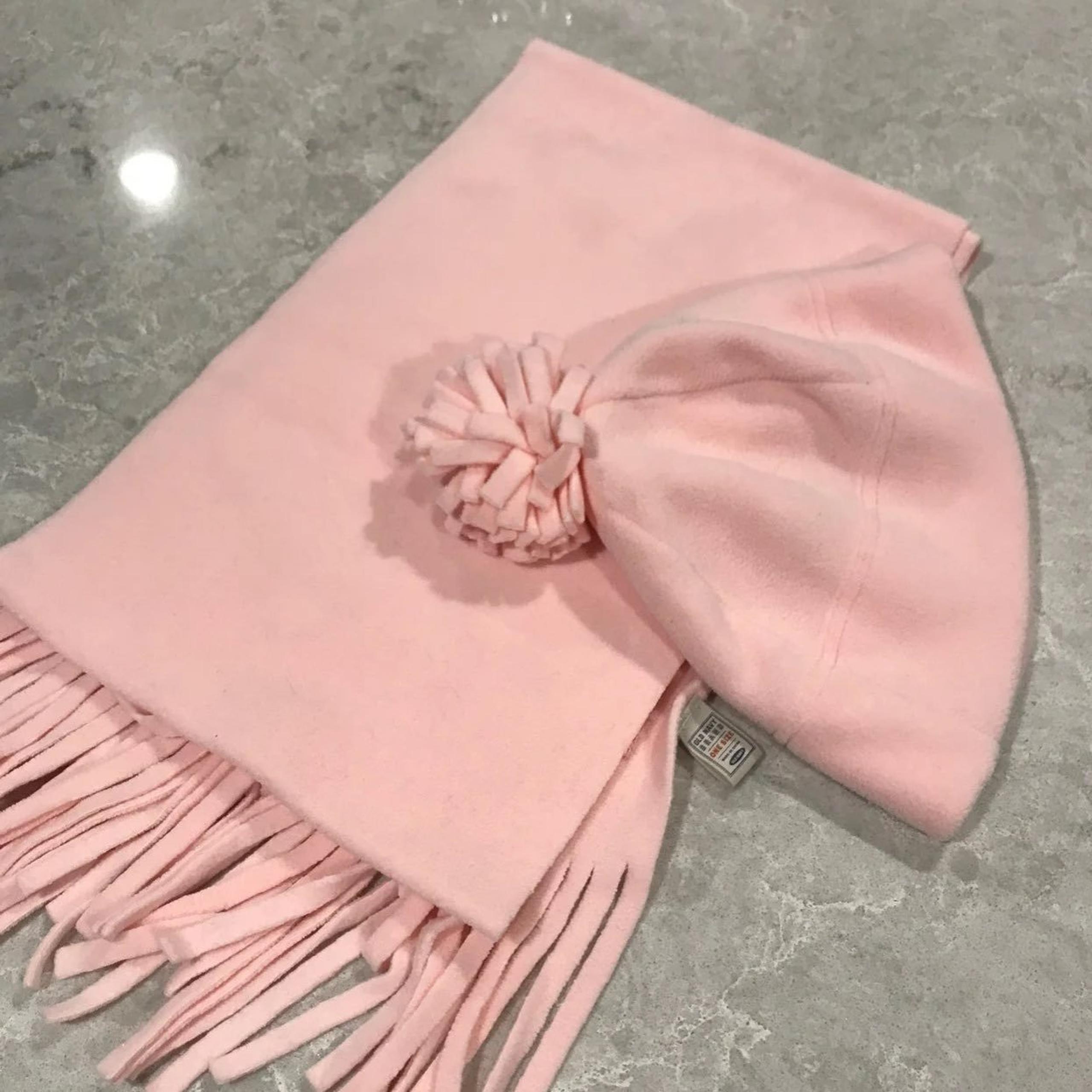 Vintage fleece hat & scarf by - Old Navy