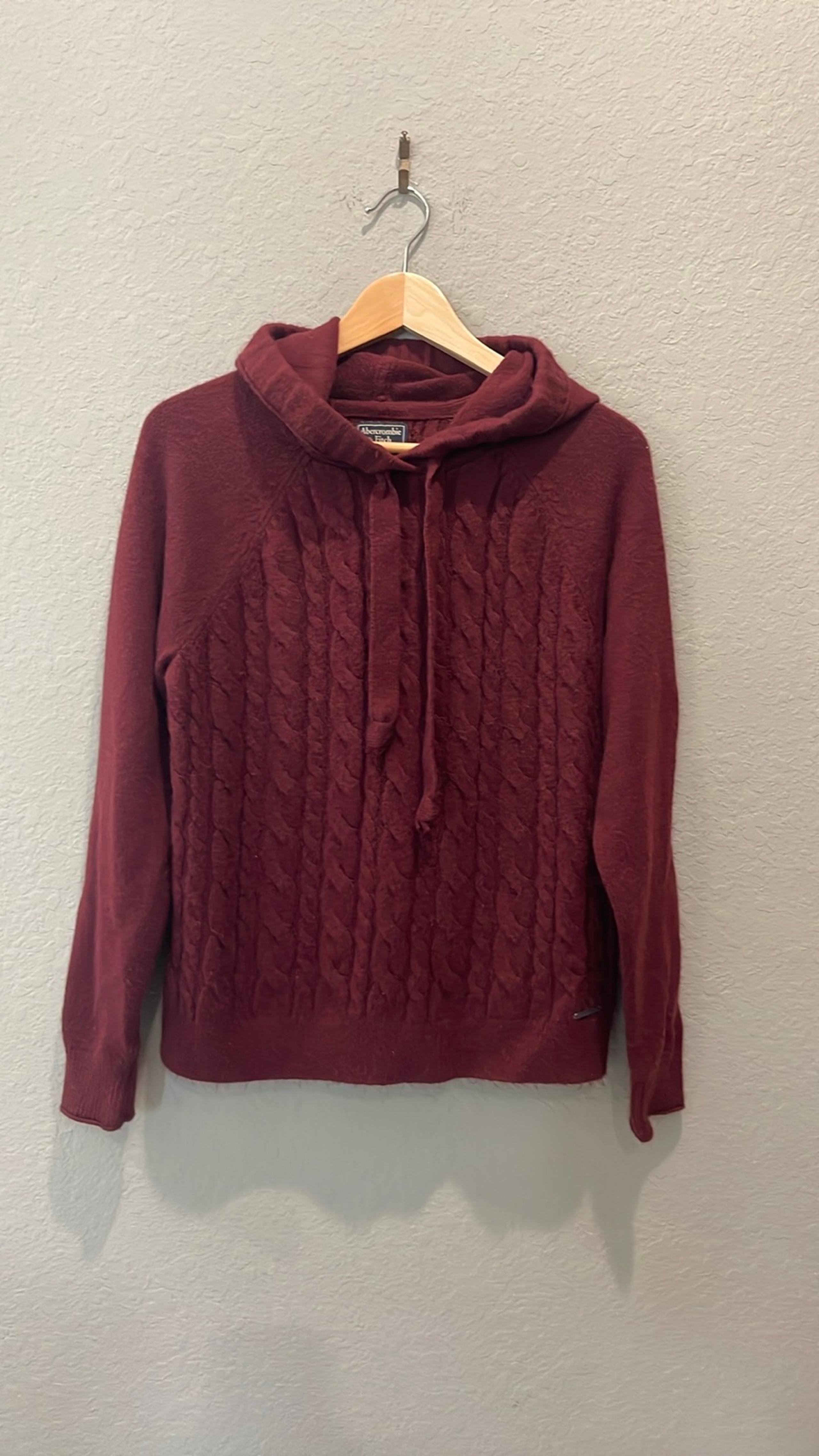 Abercrombie & Fitch cotton blend cable knit hooded sweater