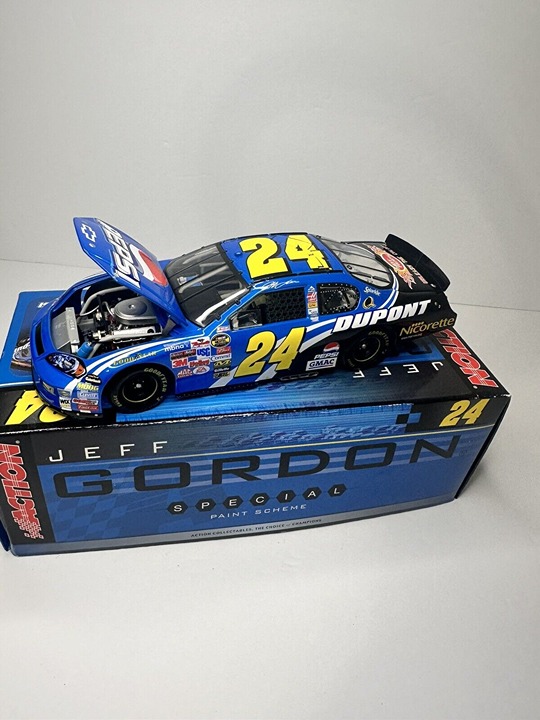 Action Winners Circle 2006 #24 Jeff Gordon Collectible