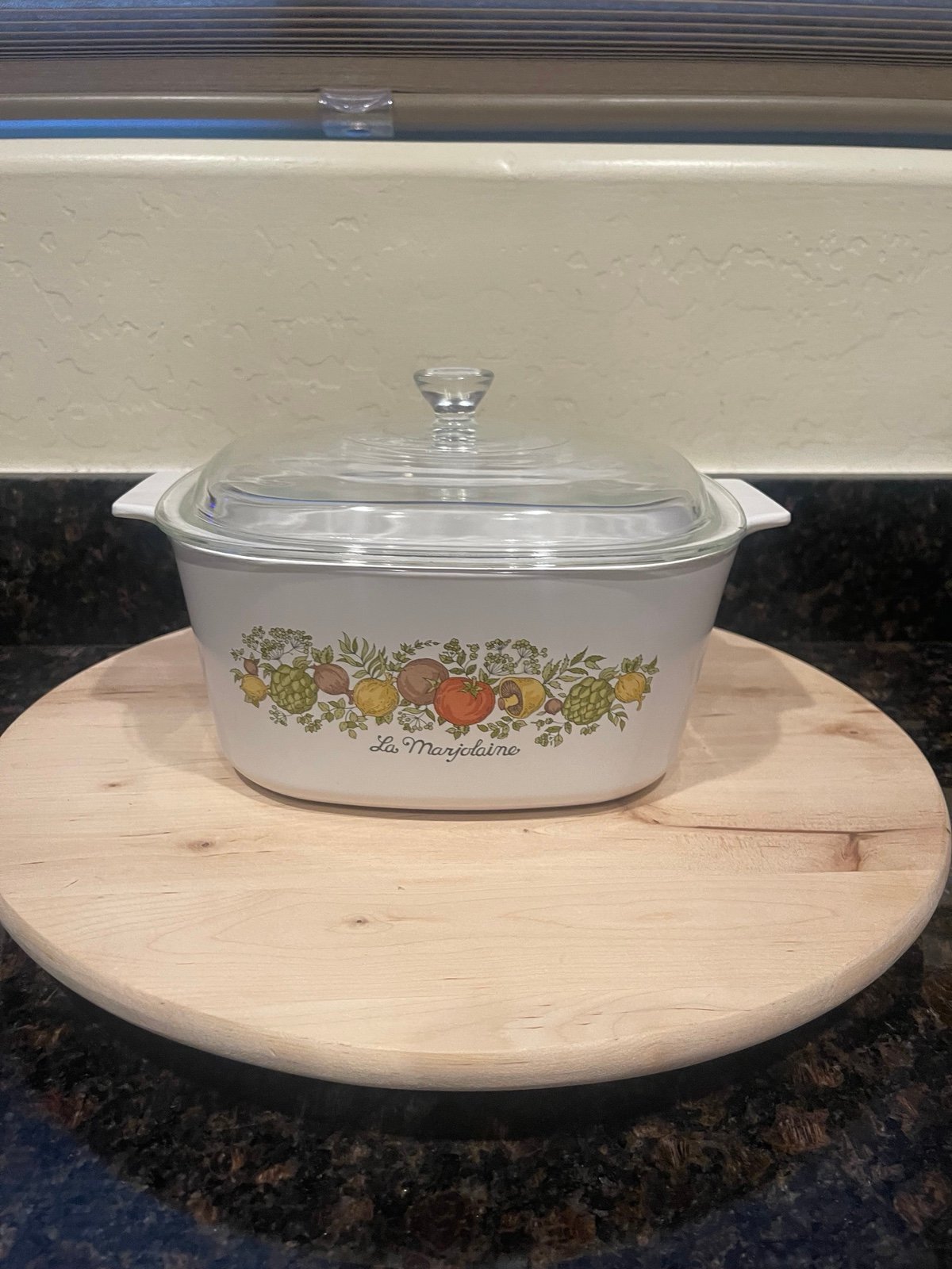 VINTAGE CORNING WARE A-3-B 3 QUART CASSEROLE DISH W/ PYREX LID