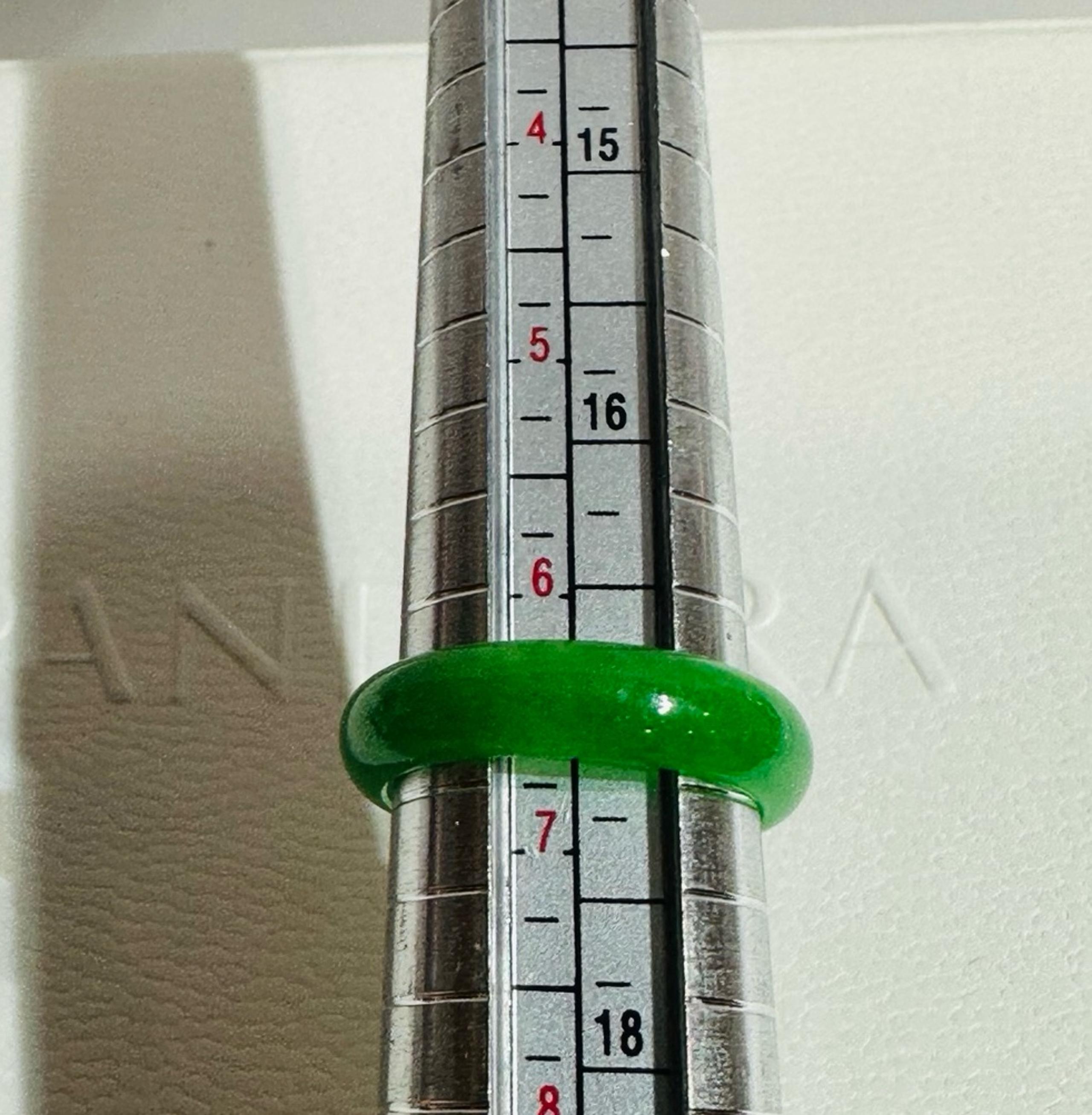 jade Ring & size is 6.5