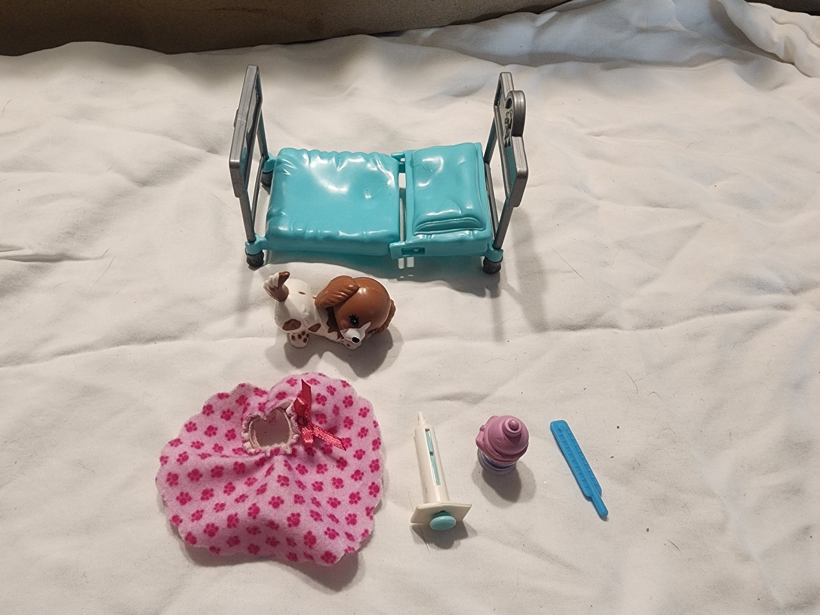Complete Vintage Littlest Pet Shop Take Care Pup Set by Kenner