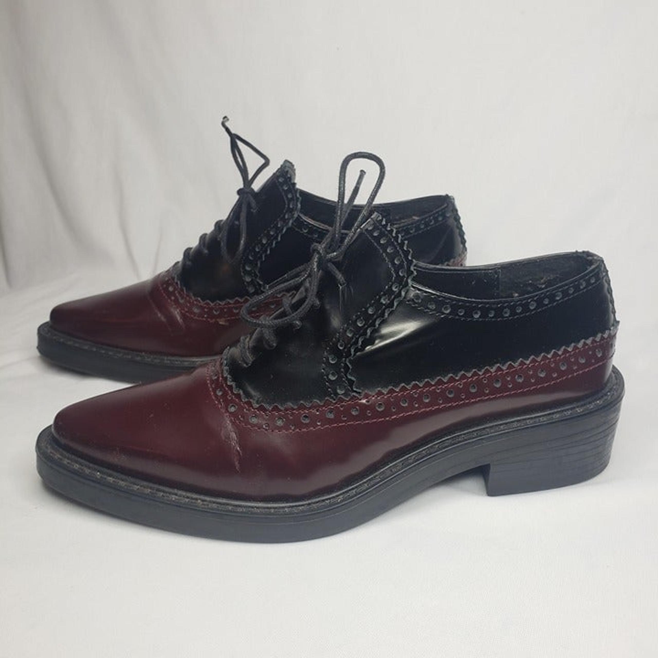 Zara *Rare* Women's Sz 36 Black/Maroon Pointed Toe Lace-up Oxford Shoes