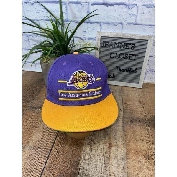New Era NBA Los Angeles Lakers Snapback Hat 2Tone Color Cap Rare.