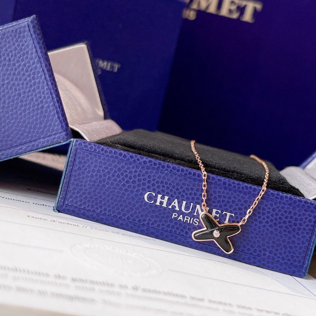 Cross-x necklace