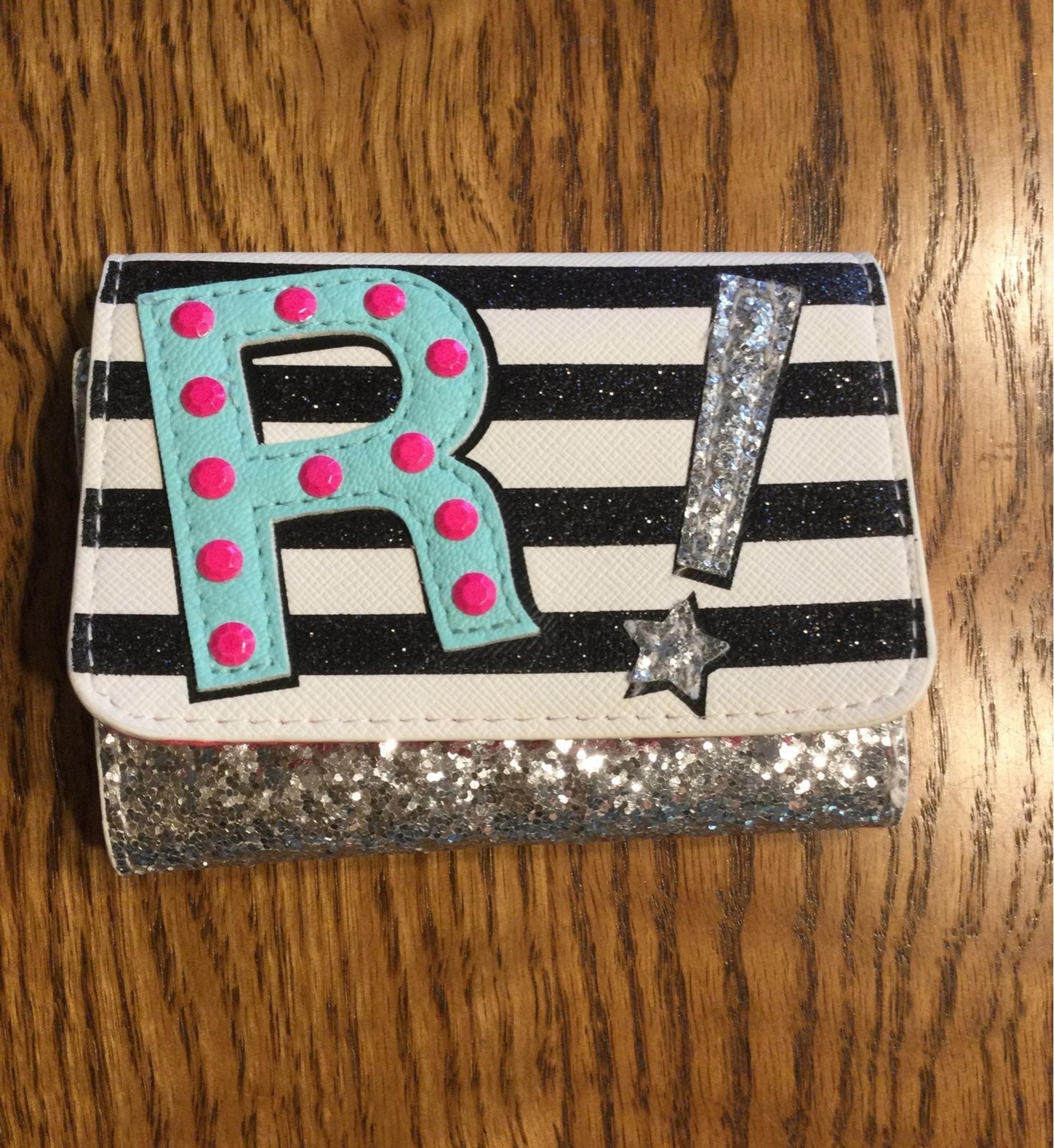 Initial R Justice wallet
