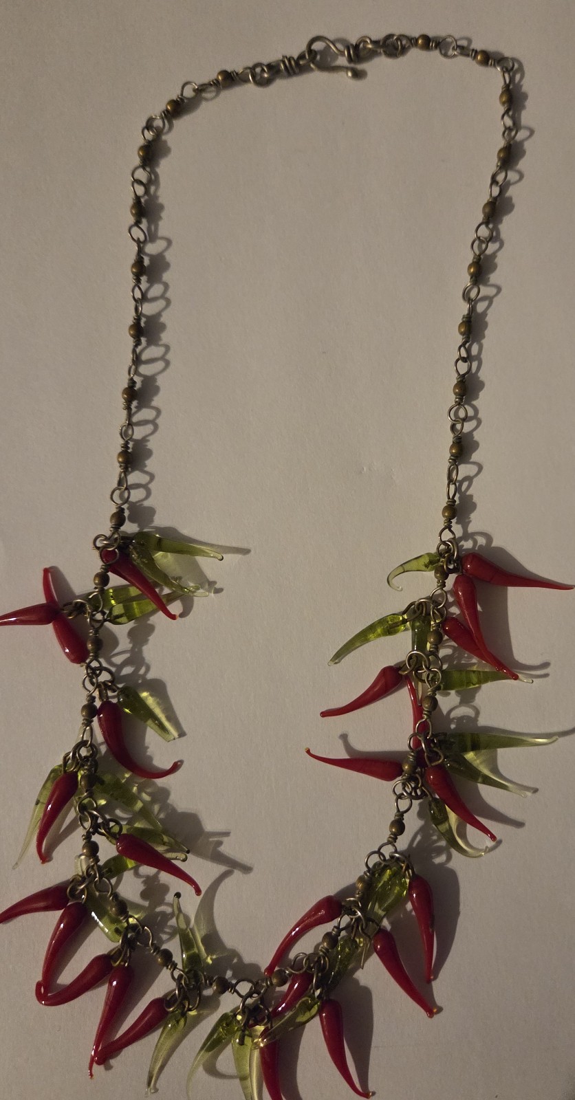 Vintage cayenne/chili red and green pepper necklace Haskell style unsigned