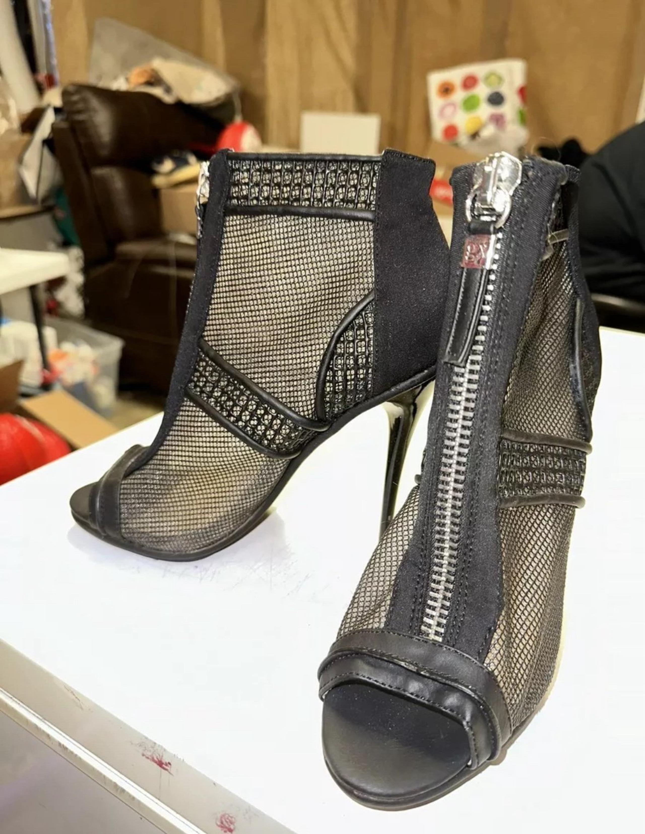 GX by Gwen Stefani  Mesh See Thru Booties Stiletto  Size 7.5M Worn Once