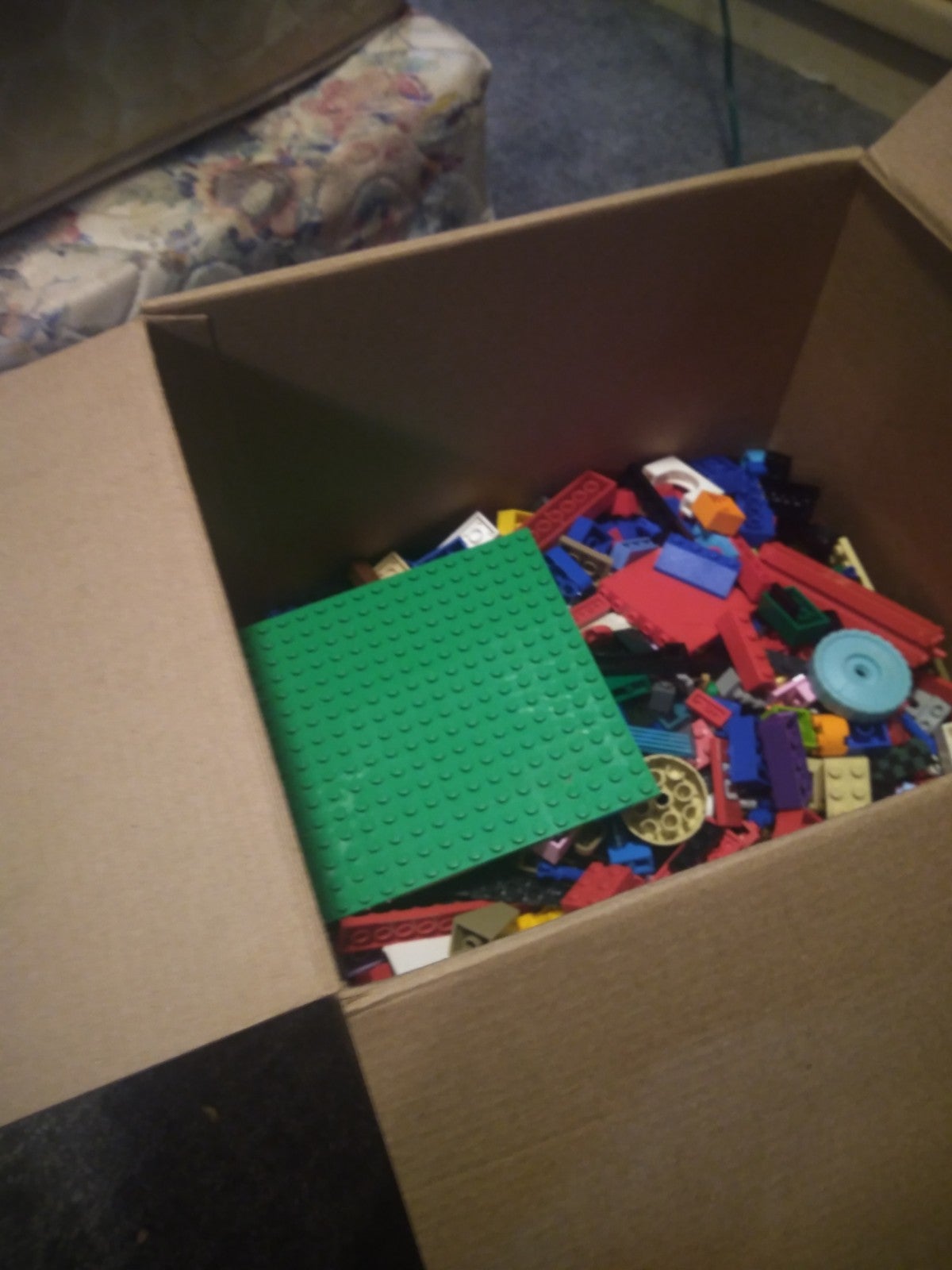 Random Legos pieces (9lbs)