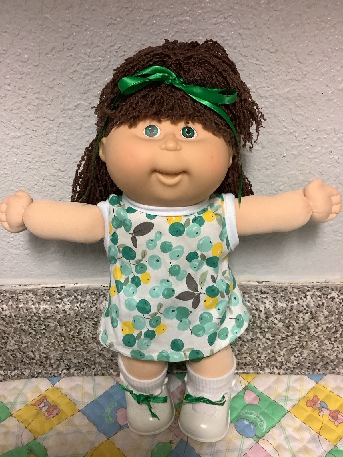 Vintage Cabbage Patch Kid Girl HASBRO 1st Edition Brown Hair Green Eyes 1990