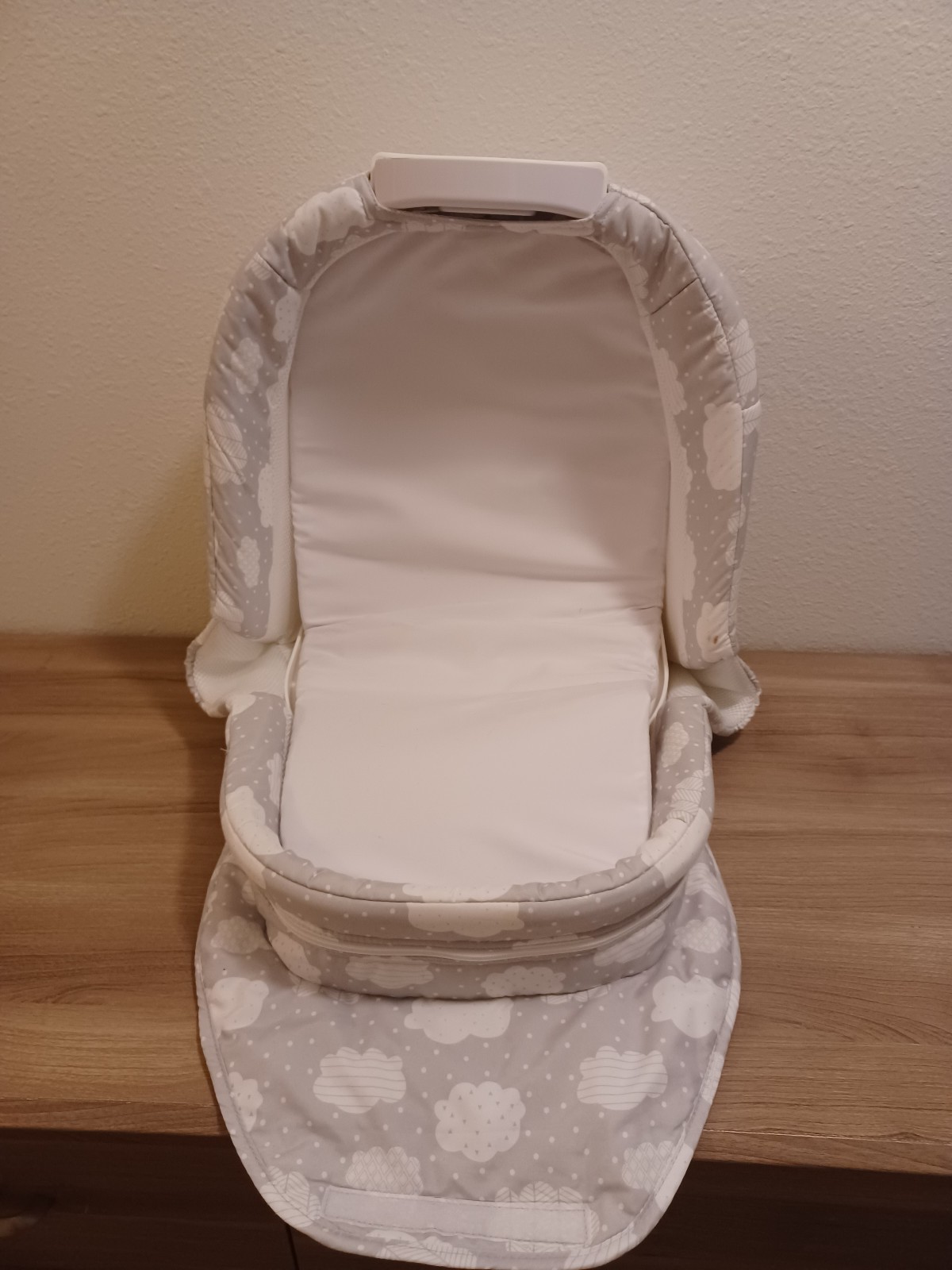 Baby Delight Snuggle Nest Portable Infant Sleeper/Baby Bed
