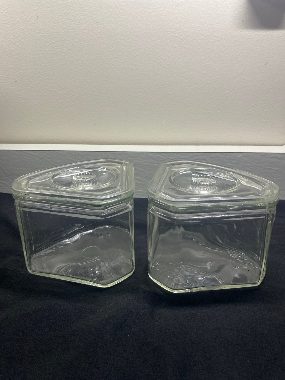 2 vintage scurlock kontanerette Glass storage jars