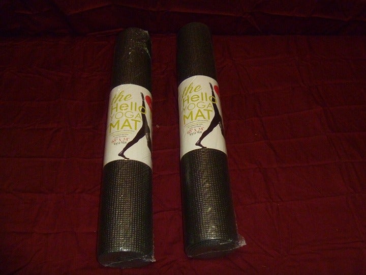 BRAND NEW HELLO FIT SET OF 2 I LOVE YOGA YOGA MATS 68/24 YOGA MATS EM 2510