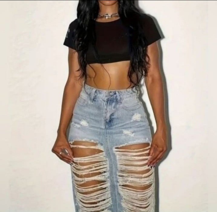 Distressed ladies Denim Skirt sz x-Large