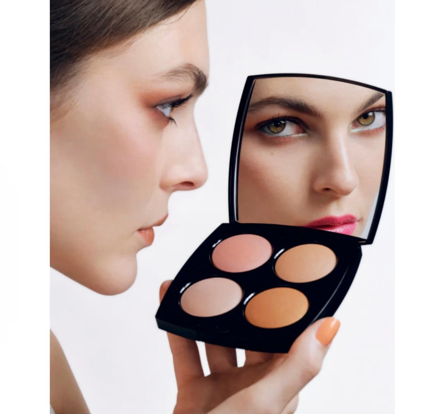 CHANEL Jeux de Lumières Eyeshadow and Highlighter Palette