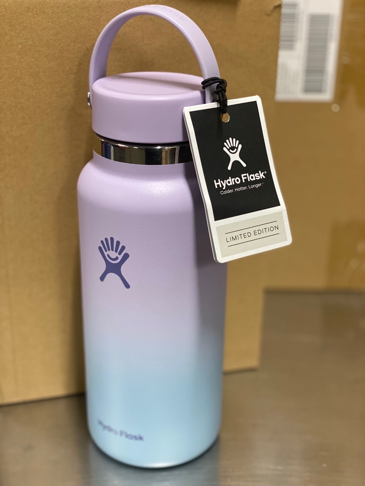 Limited edition hydro flask aurora Virginia Beach Mall