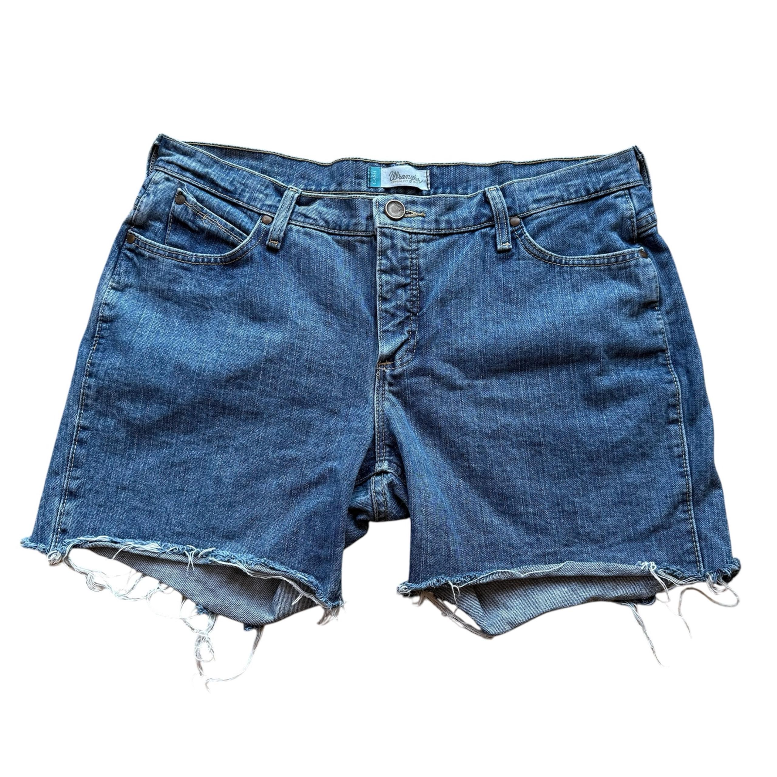 Wrangler Cut Off Denim Blue Jean Frayed Shorts Women’s Size 13/14 Large